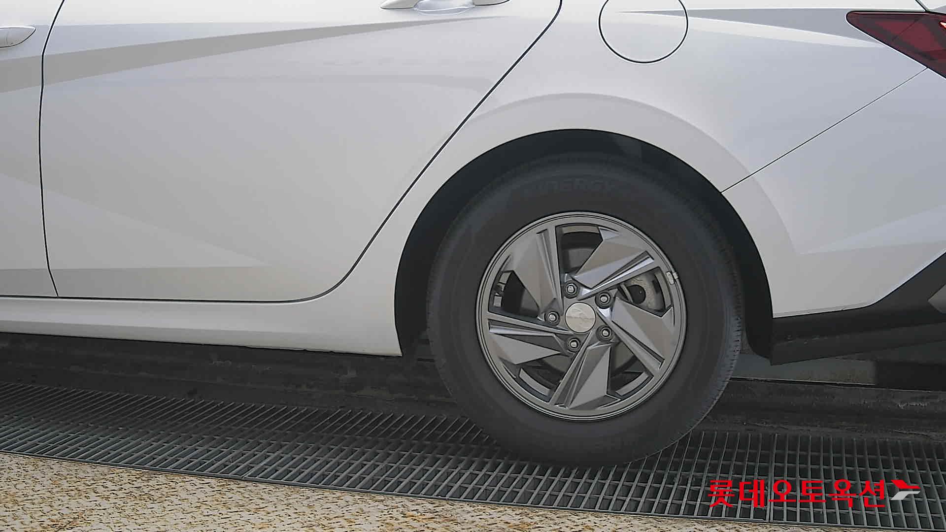 Hyundai Avante id 3822877 из Кореи 22