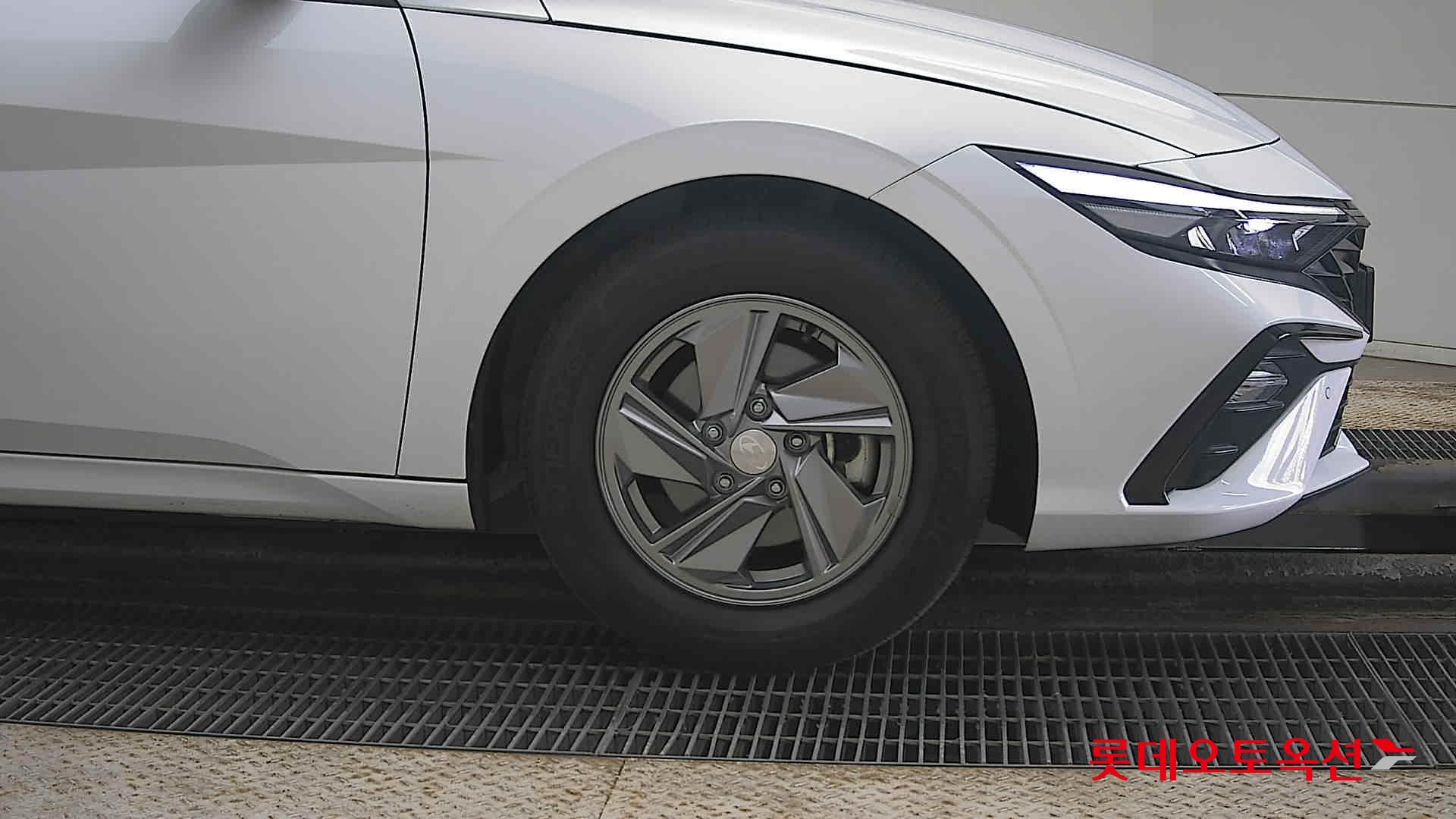 Hyundai Avante id 3822877 из Кореи 23