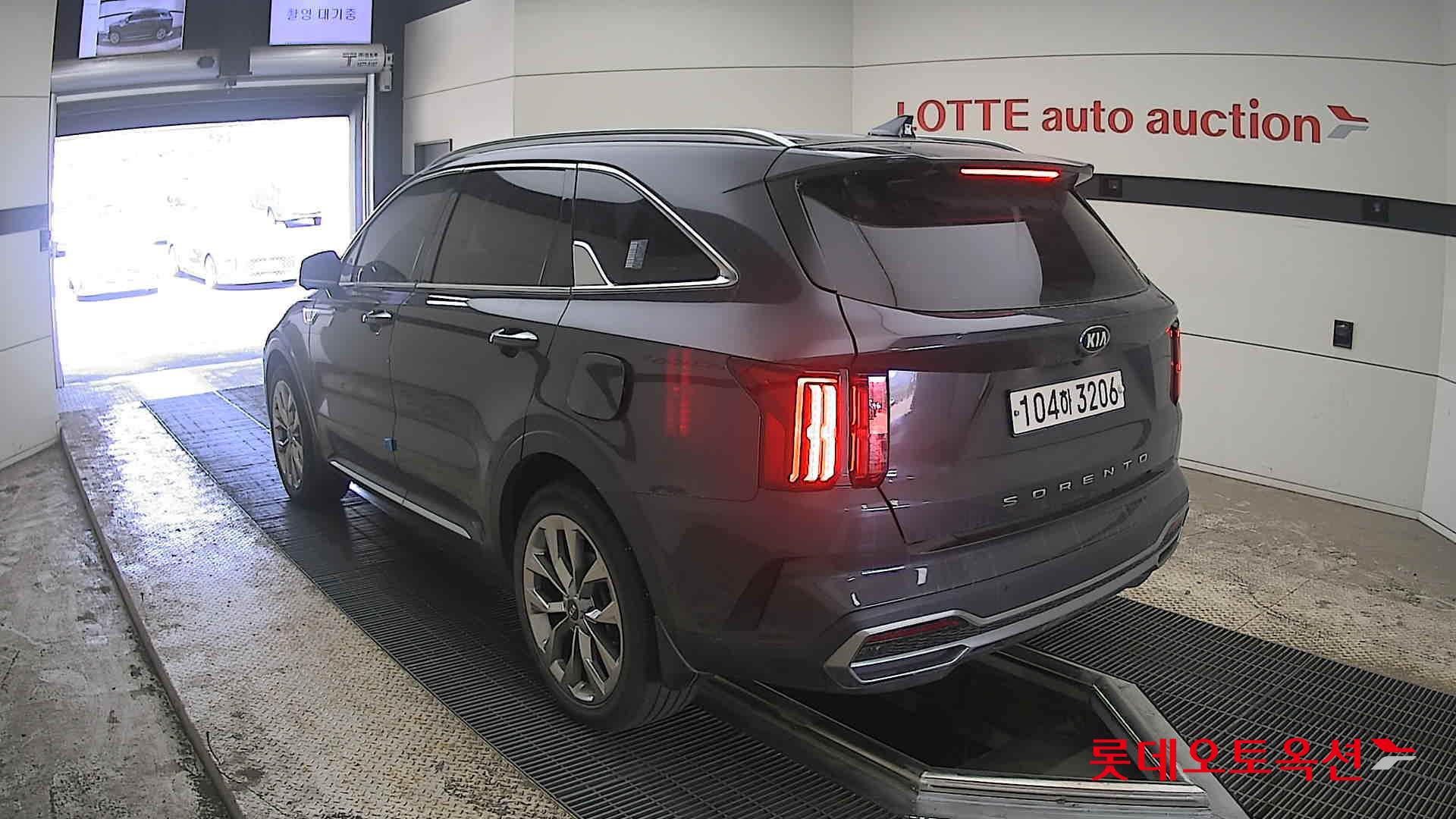 Kia Sorento - 4