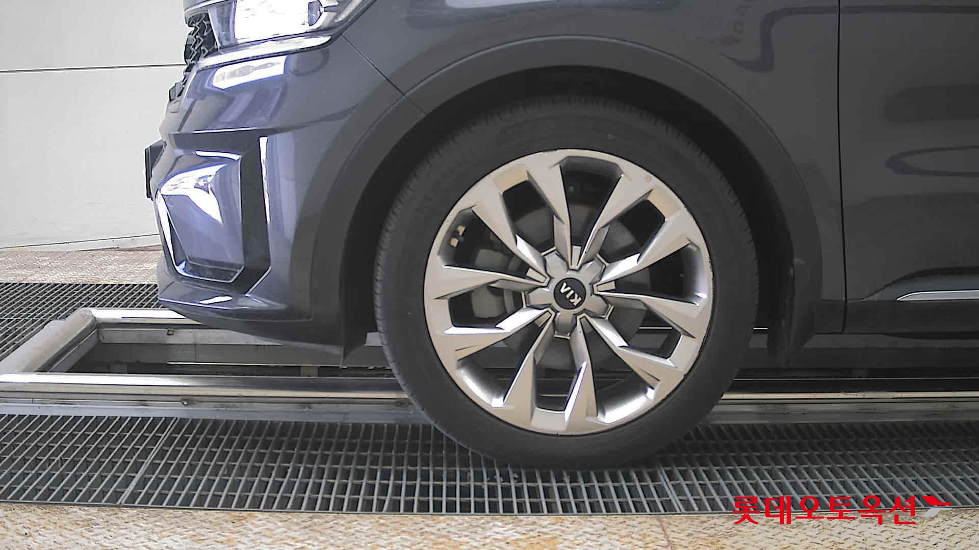 Kia Sorento - 25