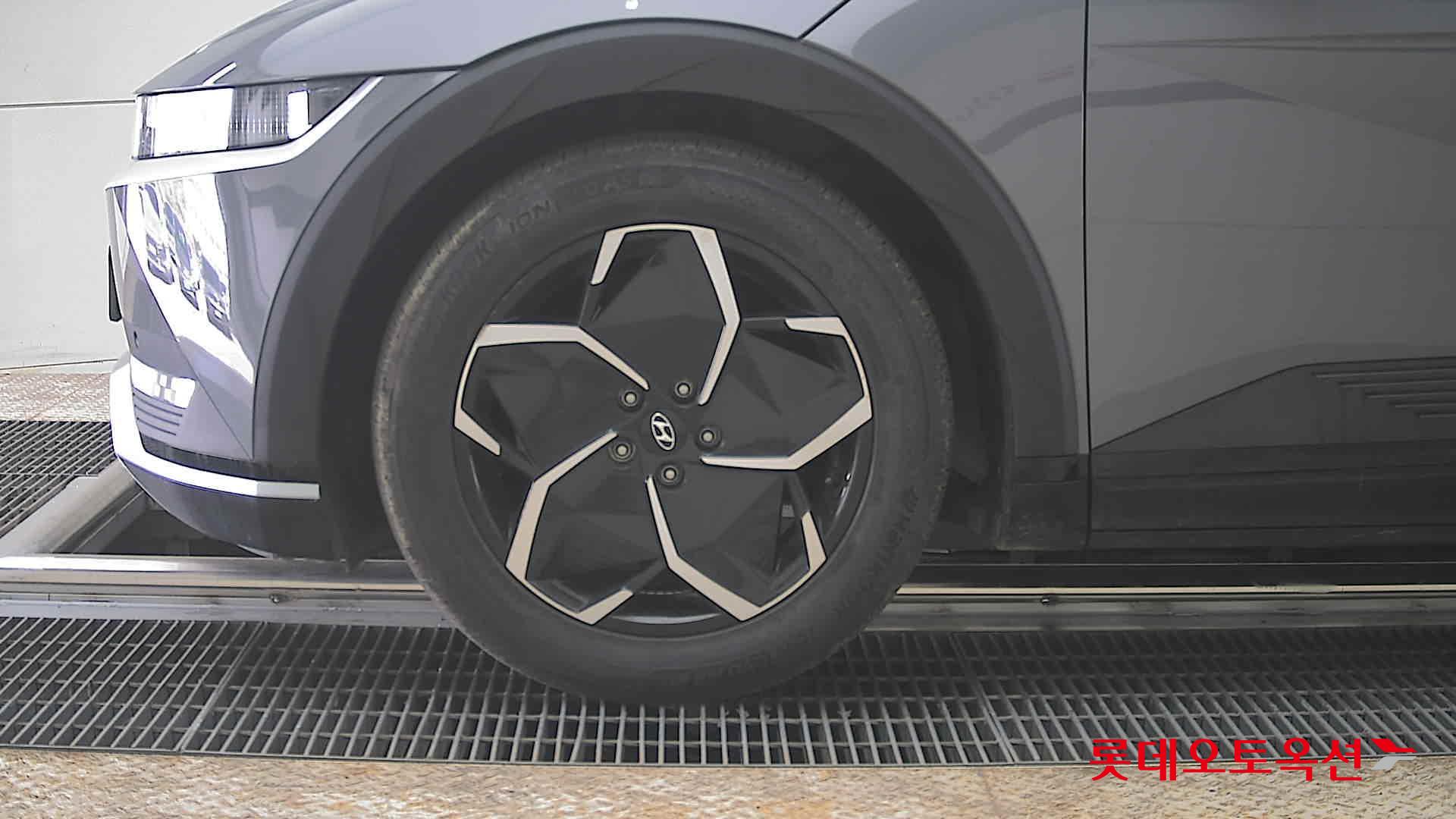 هيونداي أيونيك