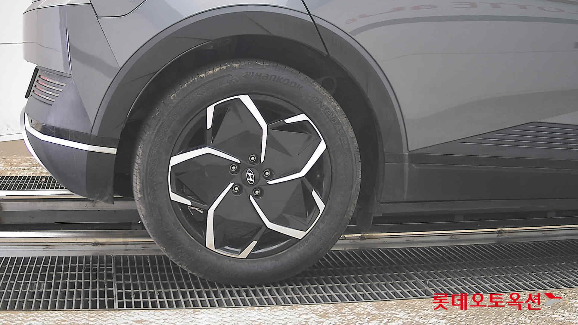 هيونداي أيونيك