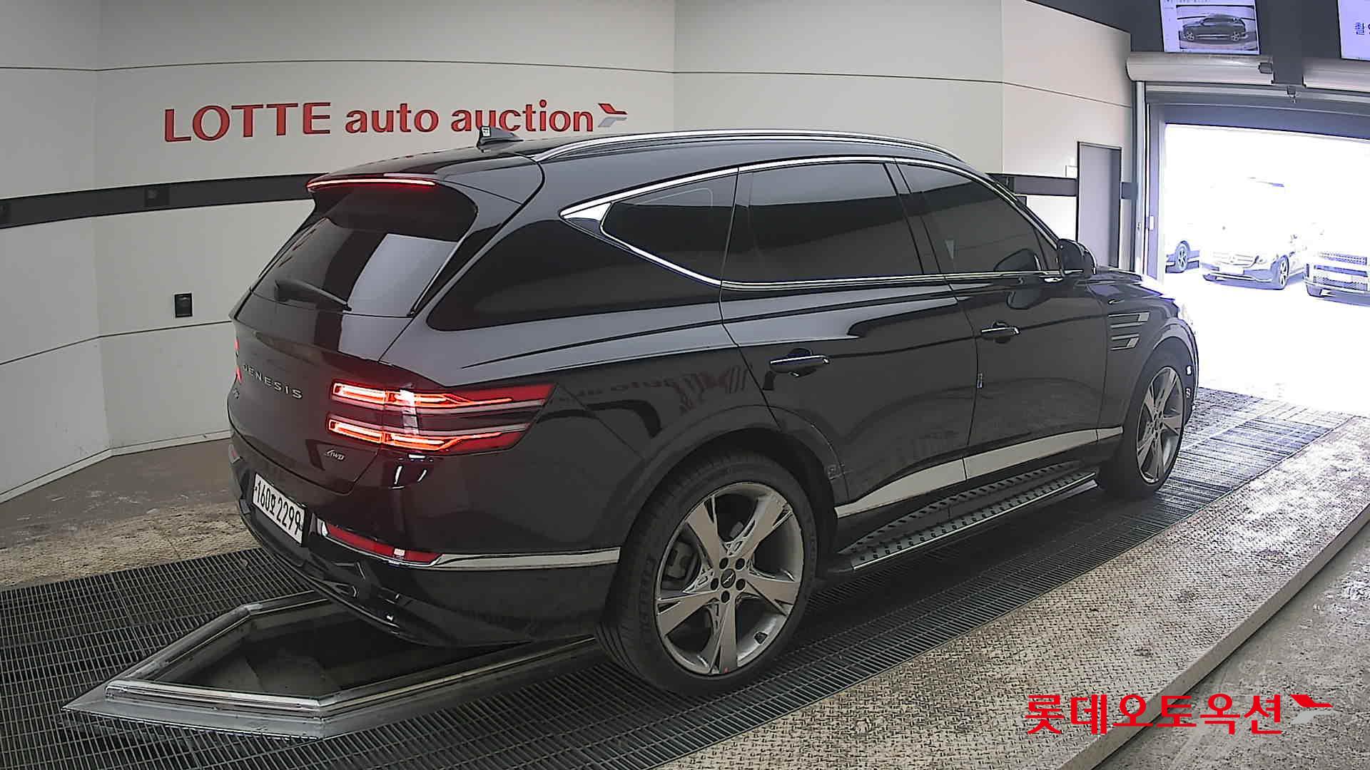 جينسس جي في 80