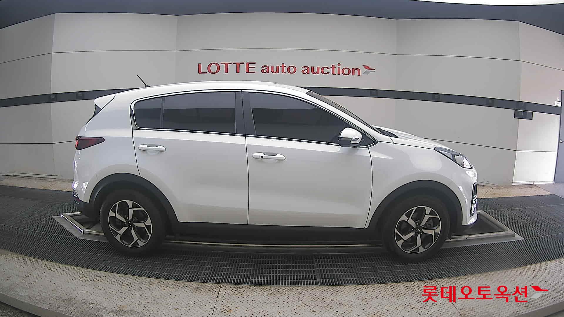 2022 - kia sportage