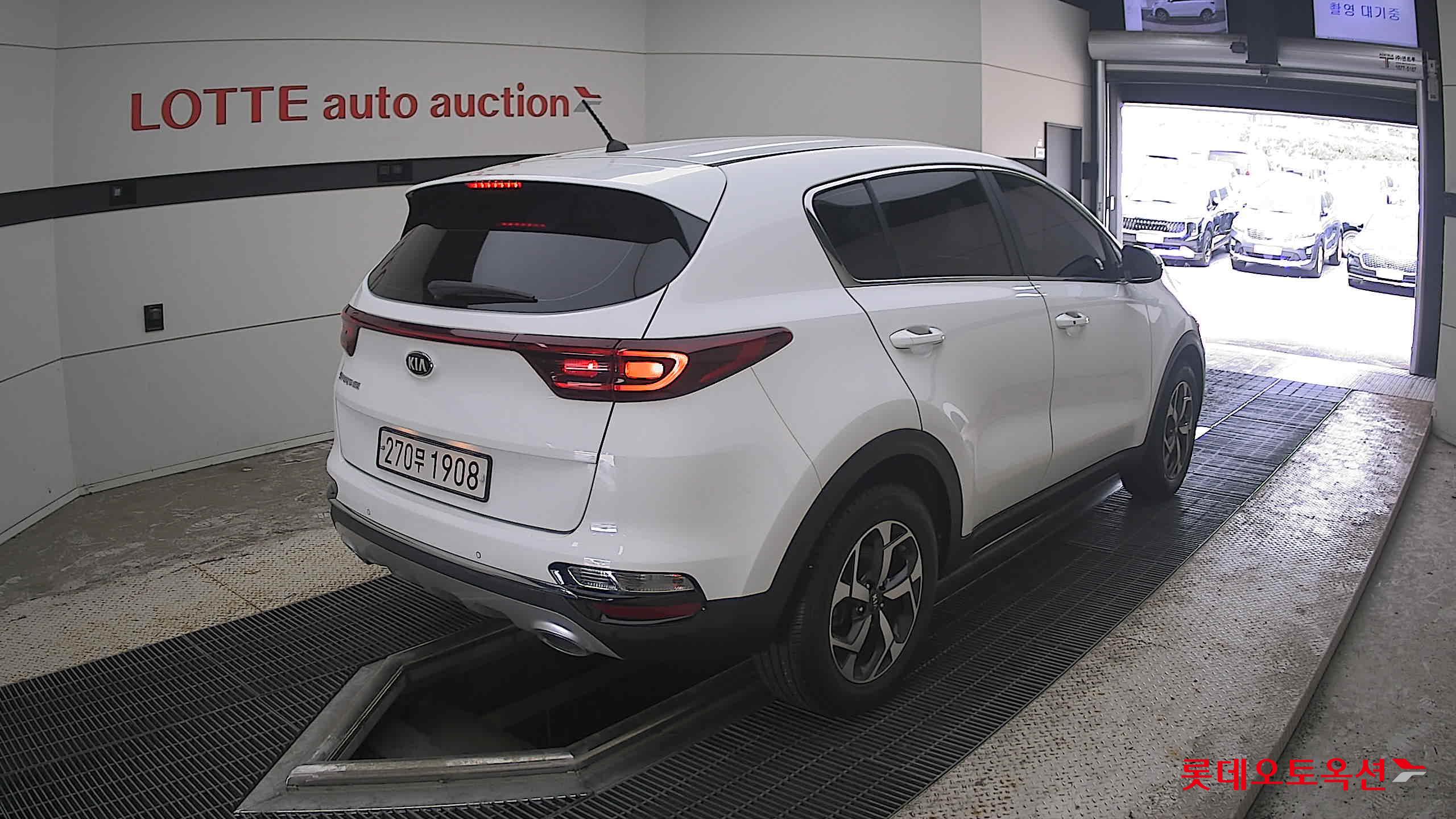 2022 - kia sportage