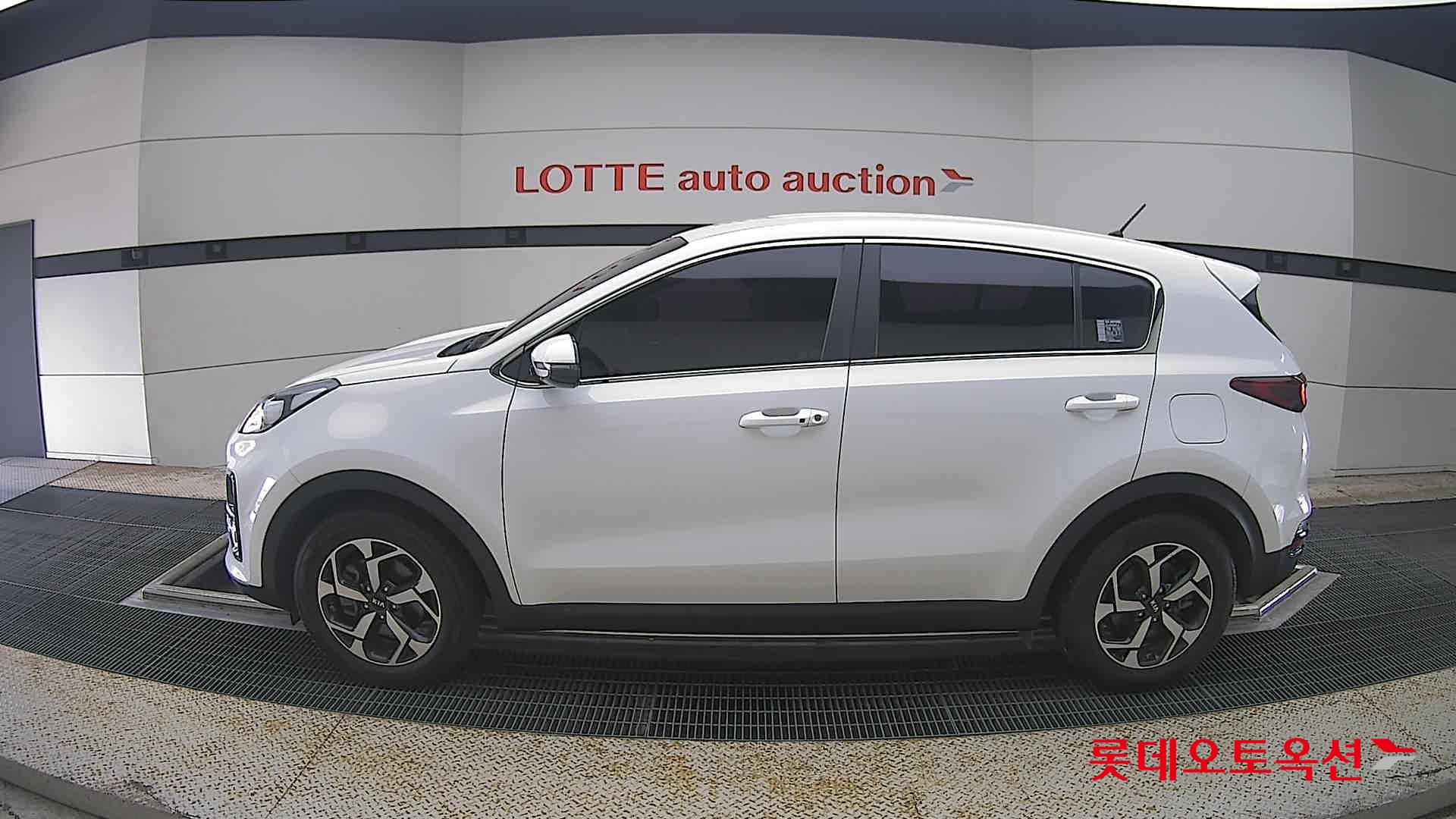 2022 - kia sportage