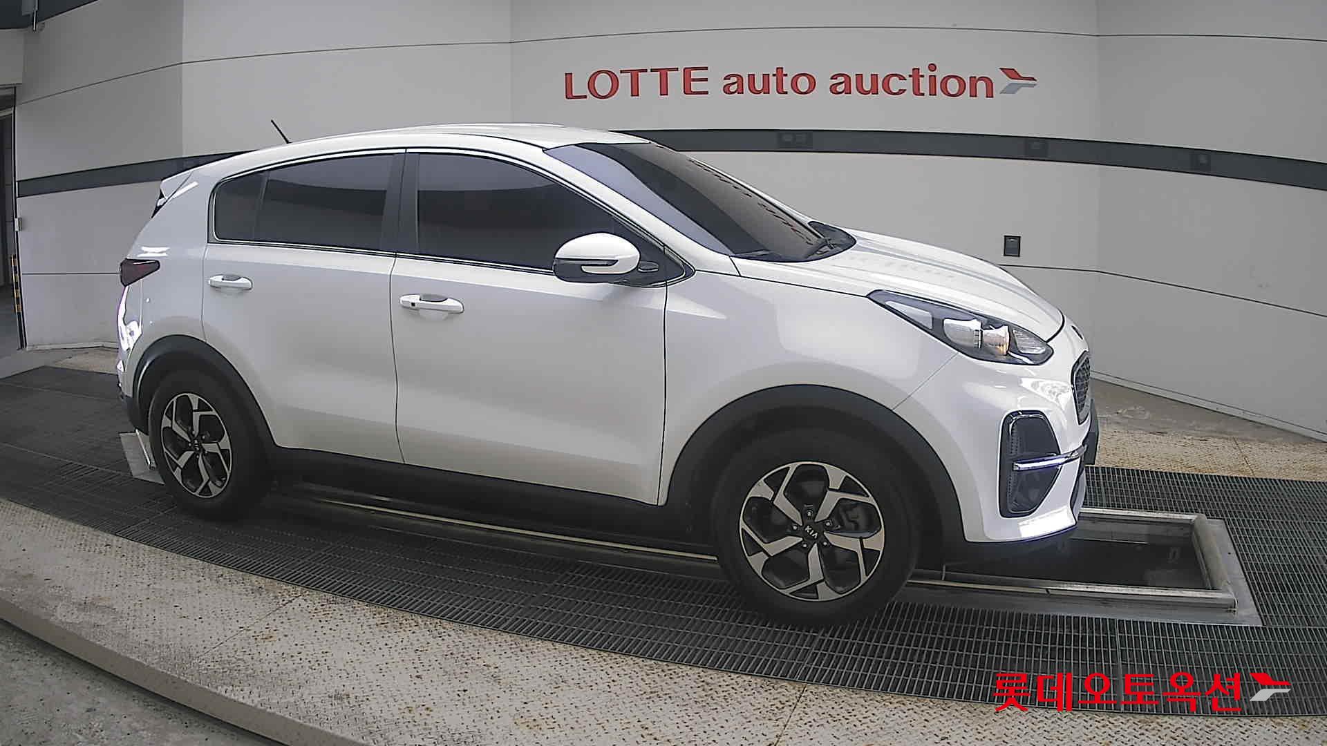 2022 - kia sportage