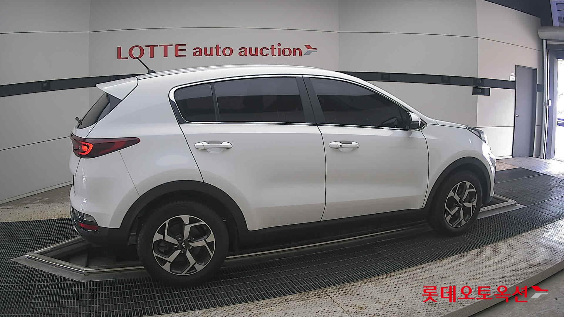 2022 - kia sportage
