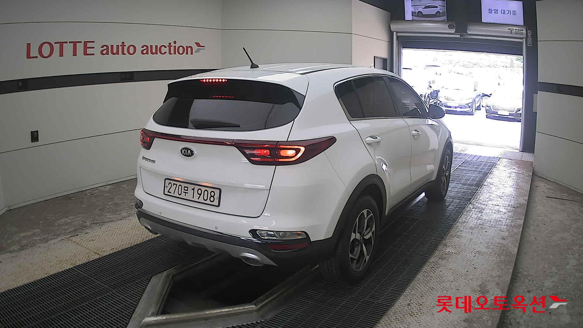 2022 - kia sportage