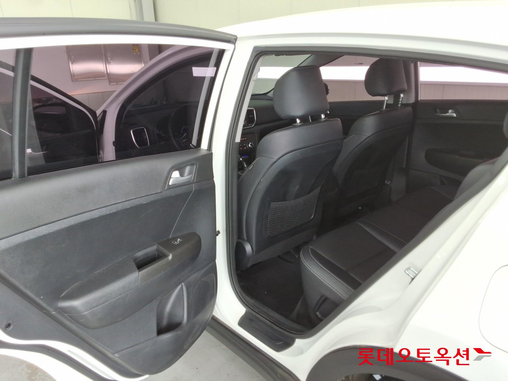 2022 - kia sportage
