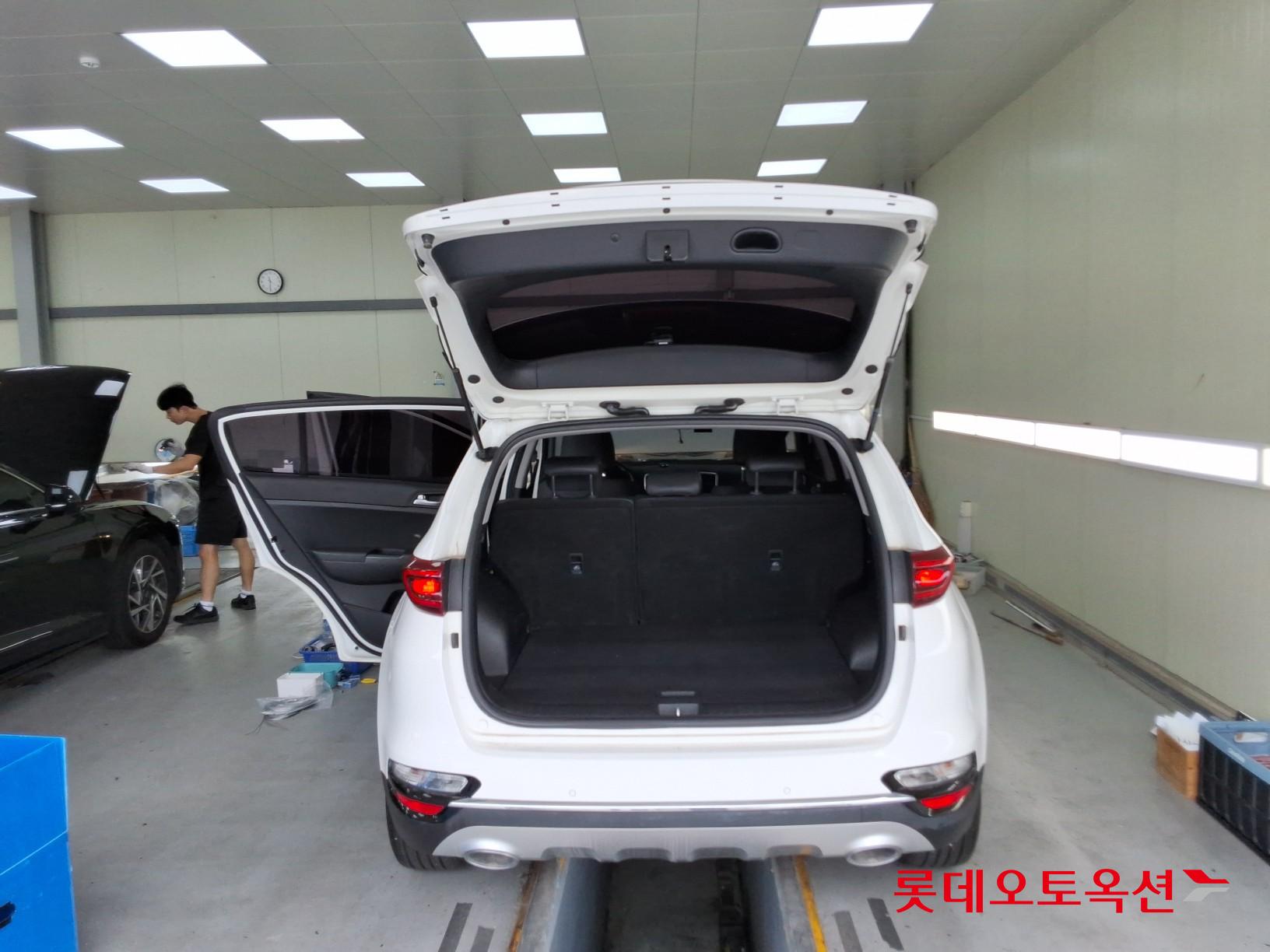 2022 - kia sportage