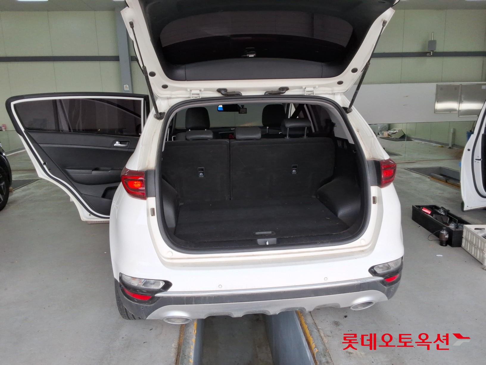 2022 - kia sportage