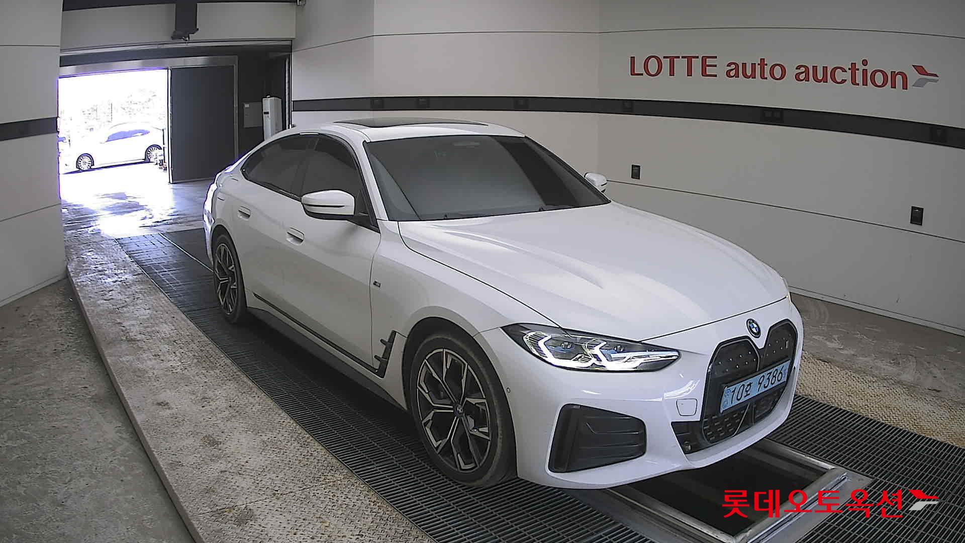 BMW i4 - 6