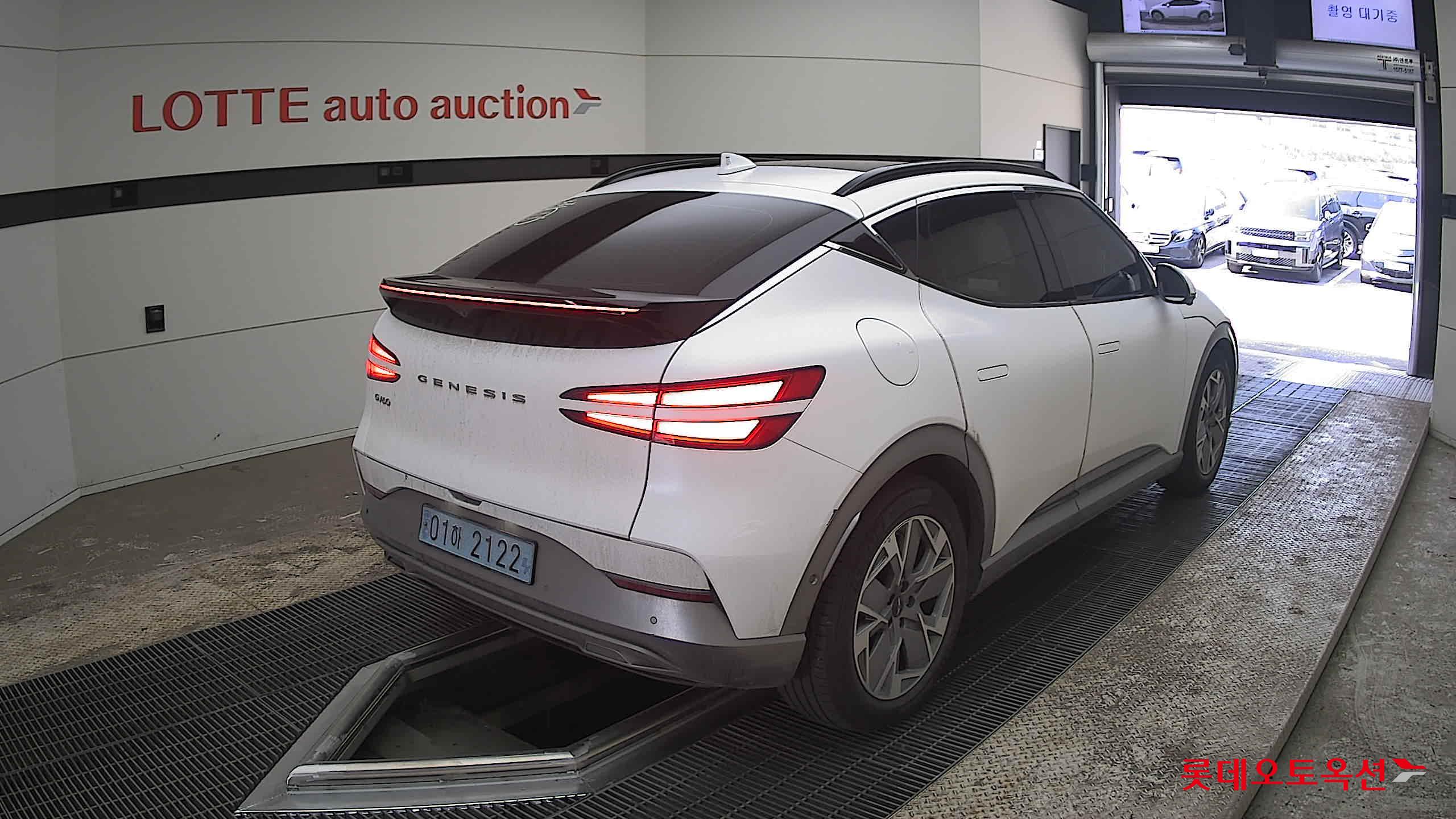 جينسس جي في 60