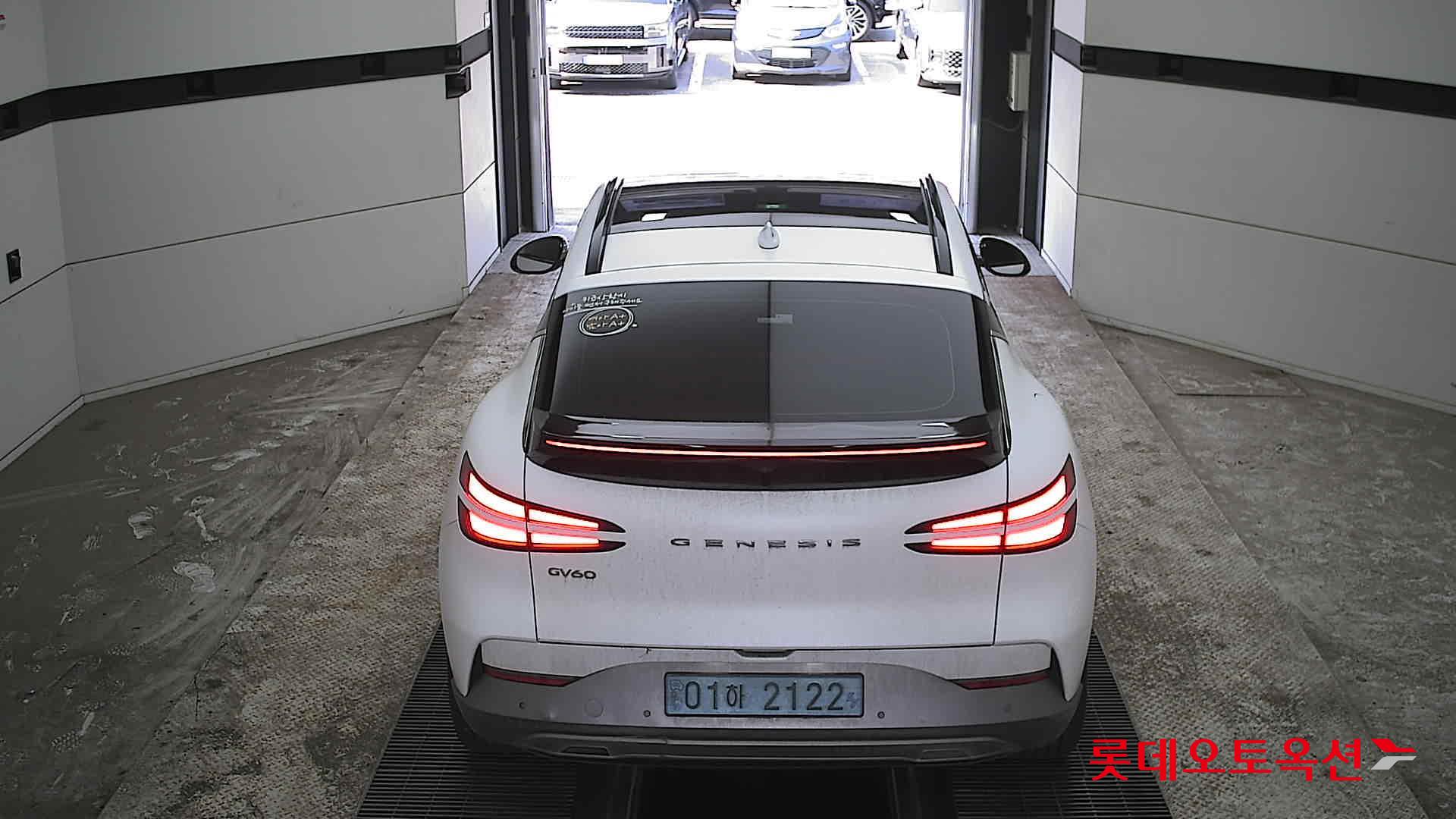 جينسس جي في 60