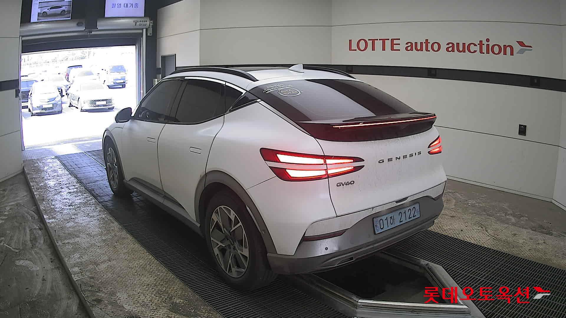 جينسس جي في 60