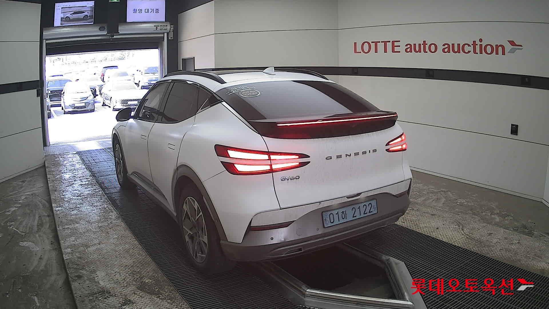 جينسس جي في 60