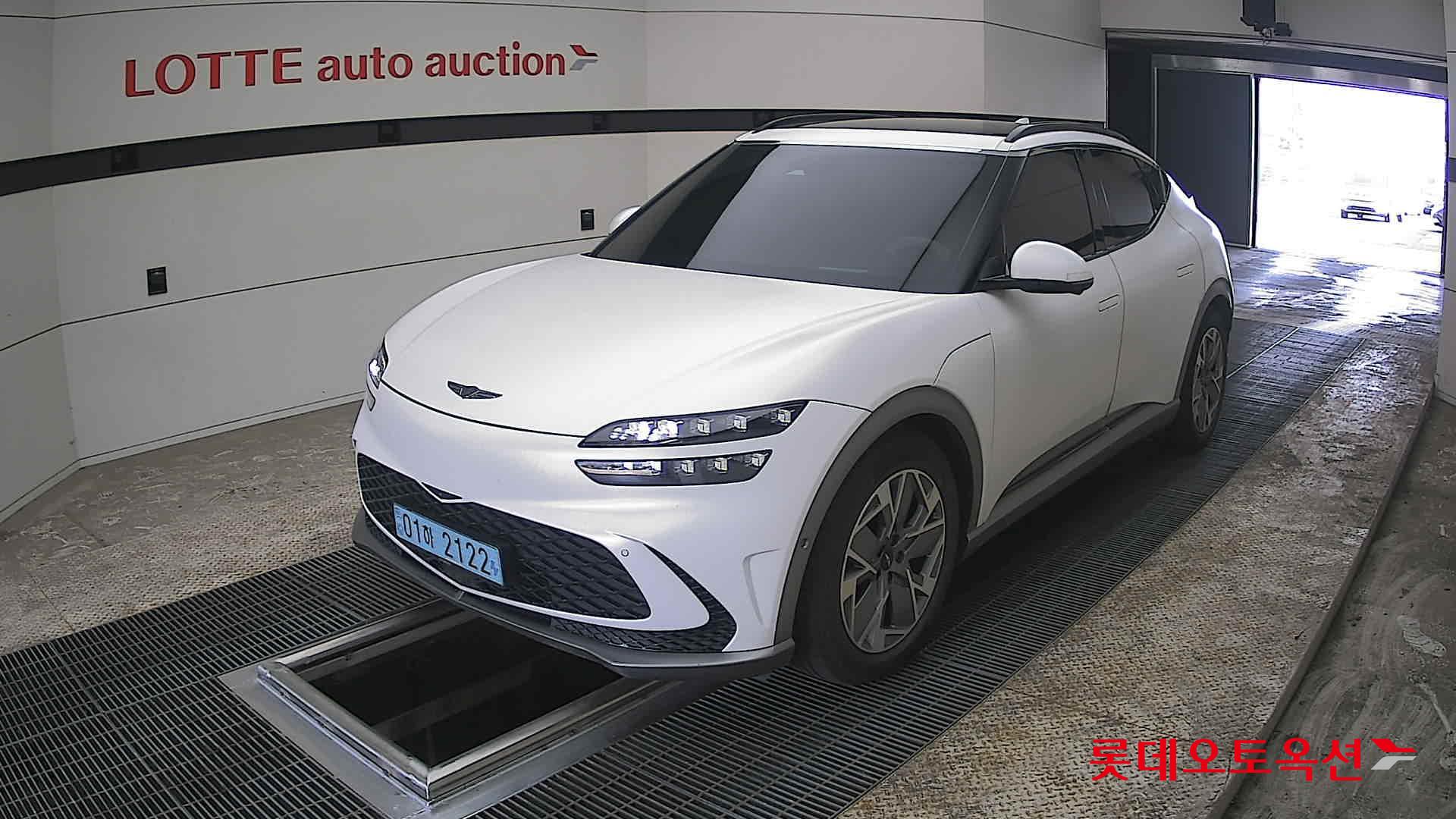 جينسس جي في 60