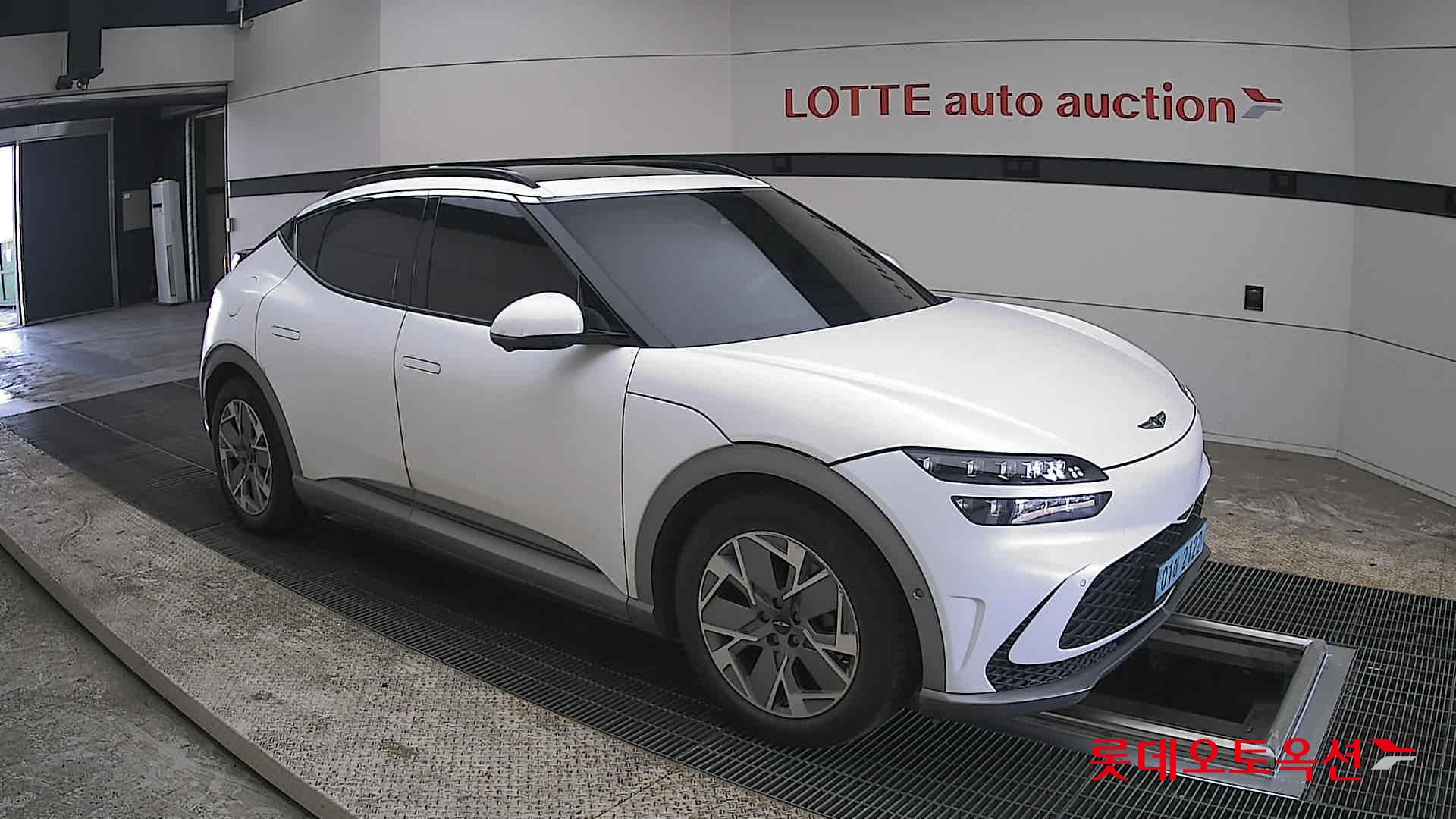 جينسس جي في 60