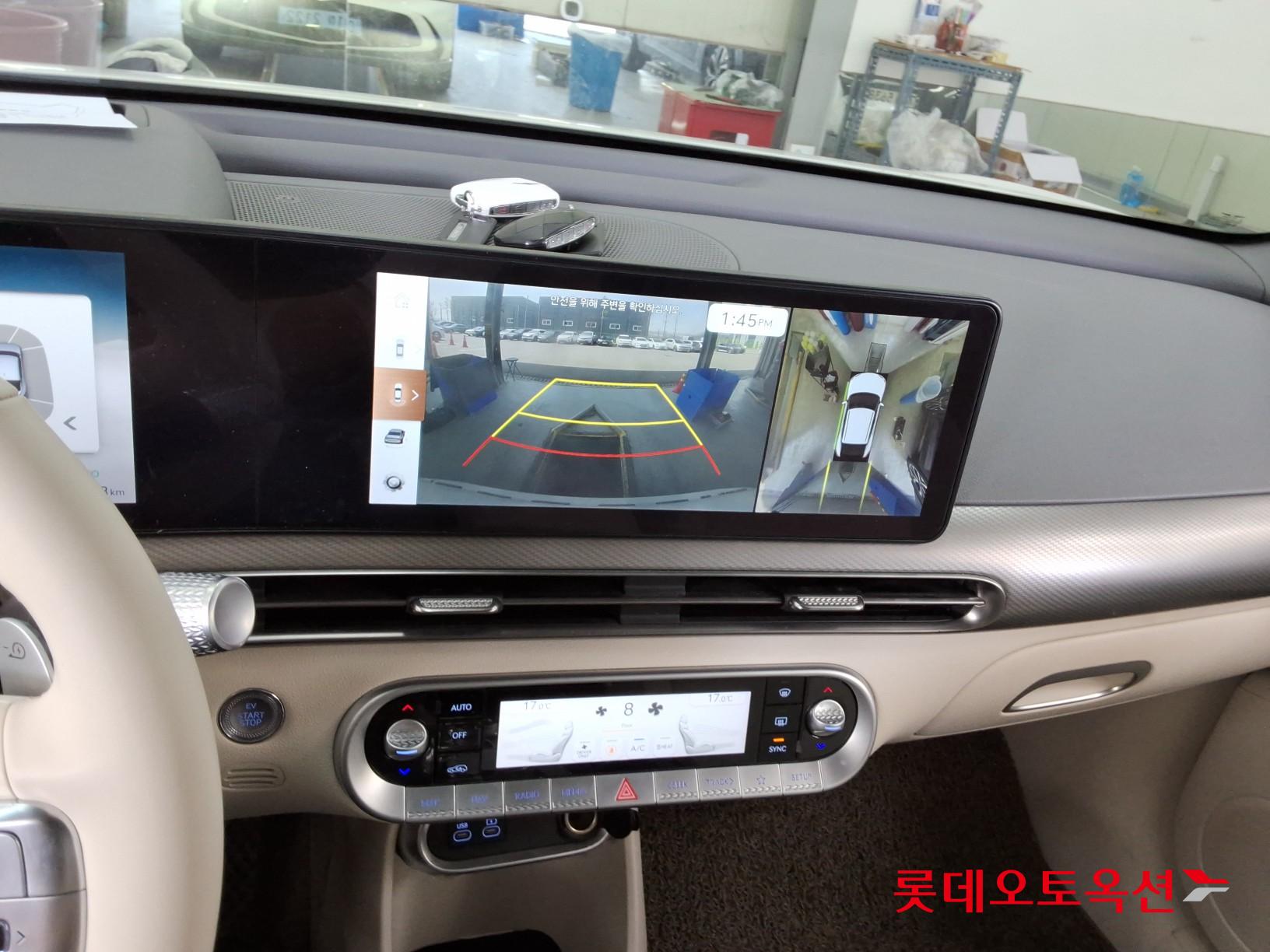 جينسس جي في 60