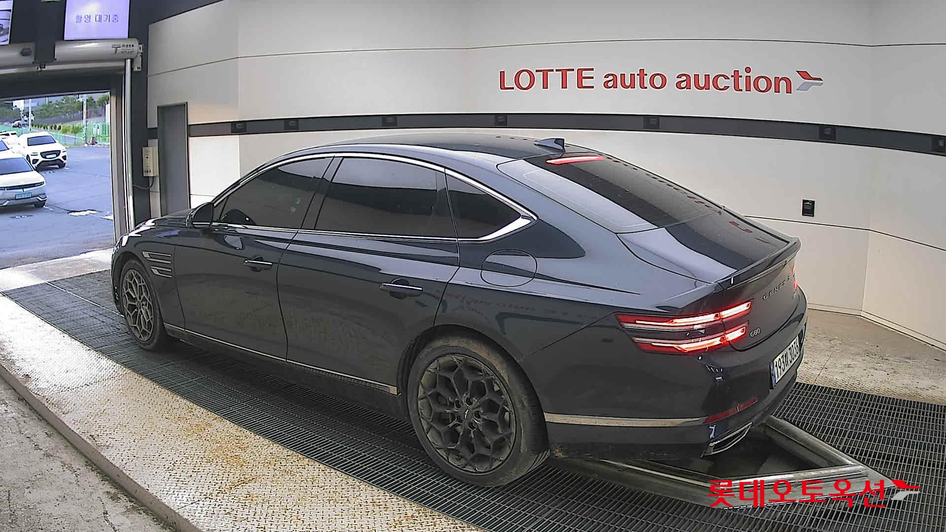 2022 - genesis g80