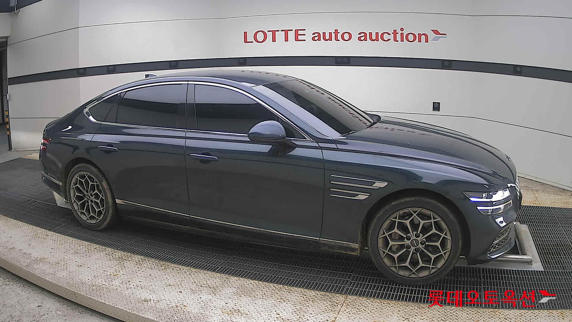 2022 - genesis g80
