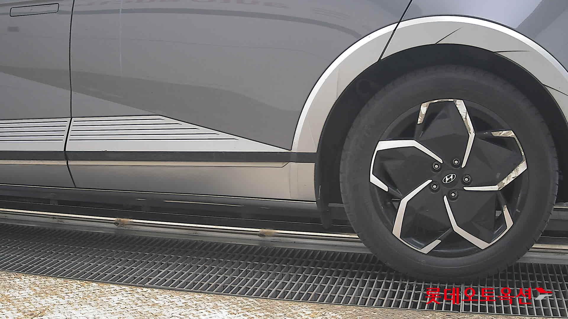 هيونداي أيونيك