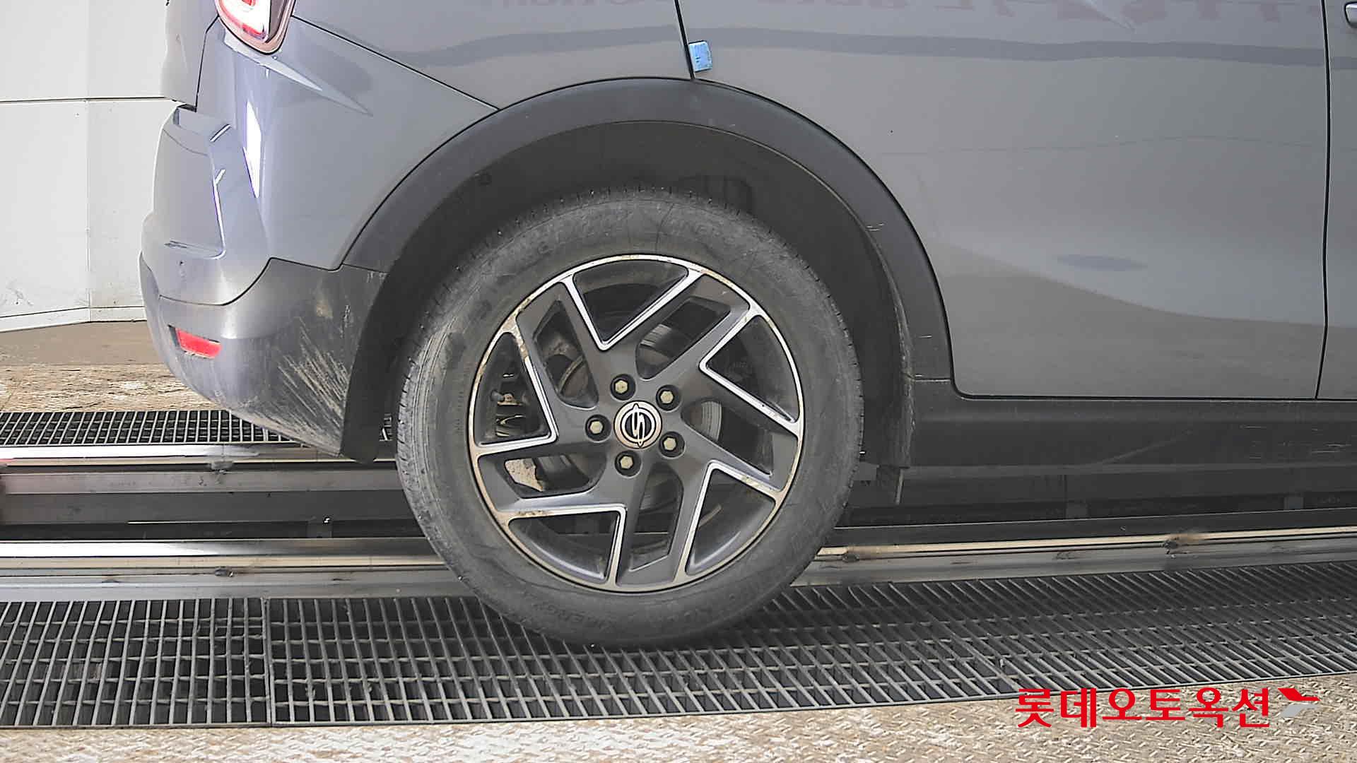 سانغ يونغ تيفولي