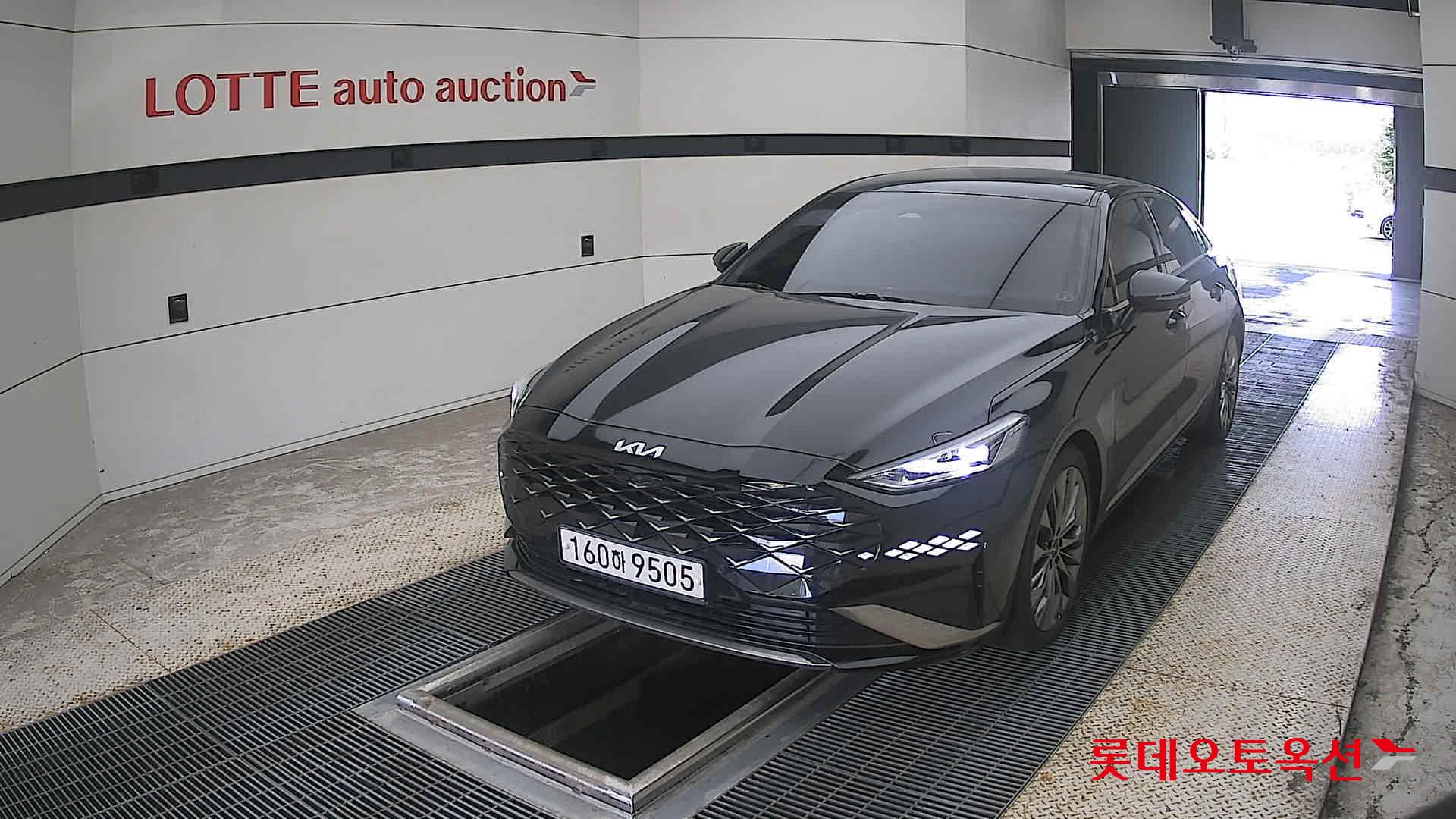 2022 - kia k8
