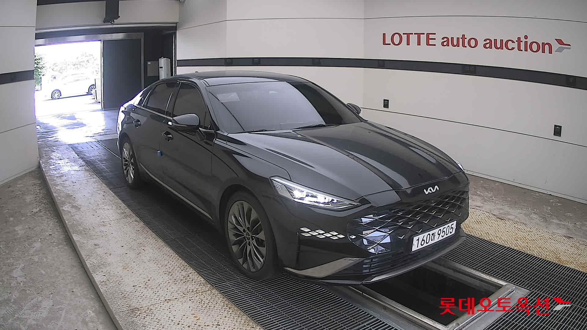 2022 - kia k8