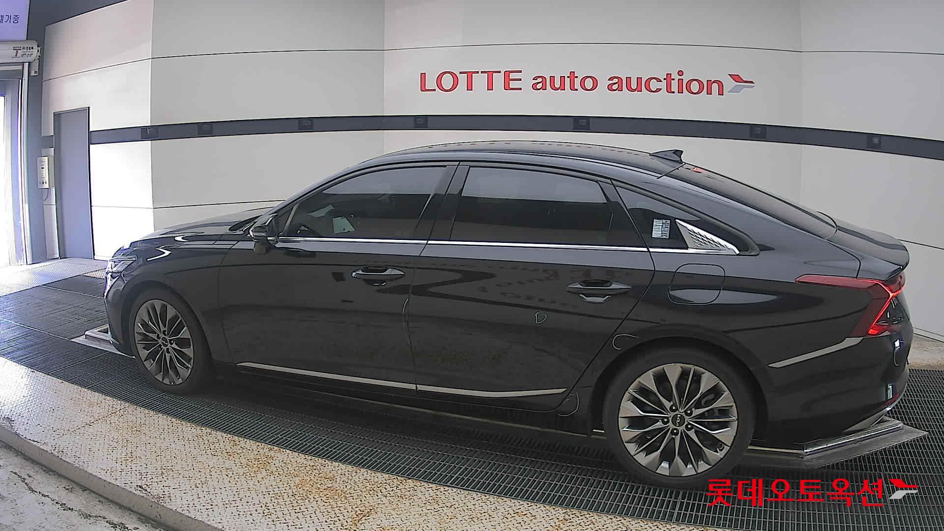 2022 - kia k8
