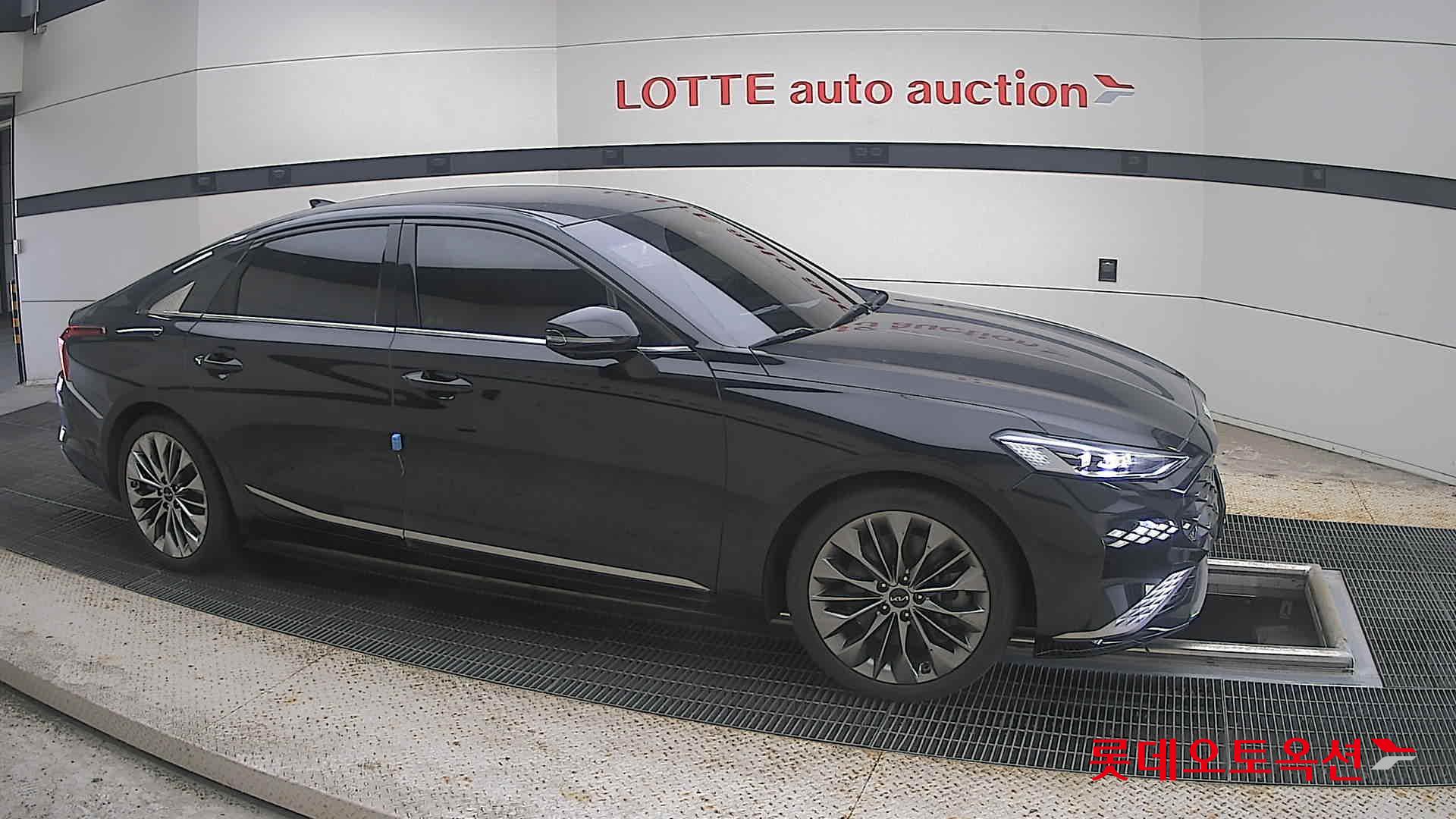 2022 - kia k8