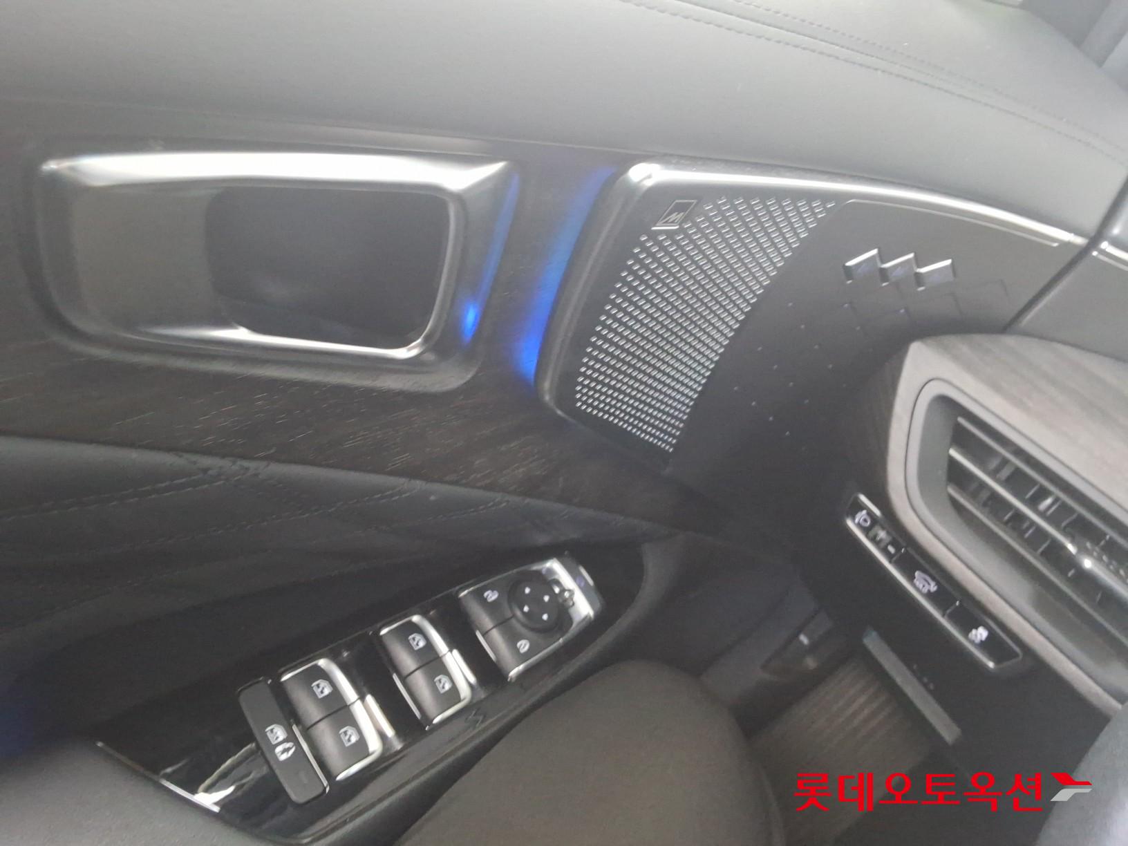 2022 - kia k8