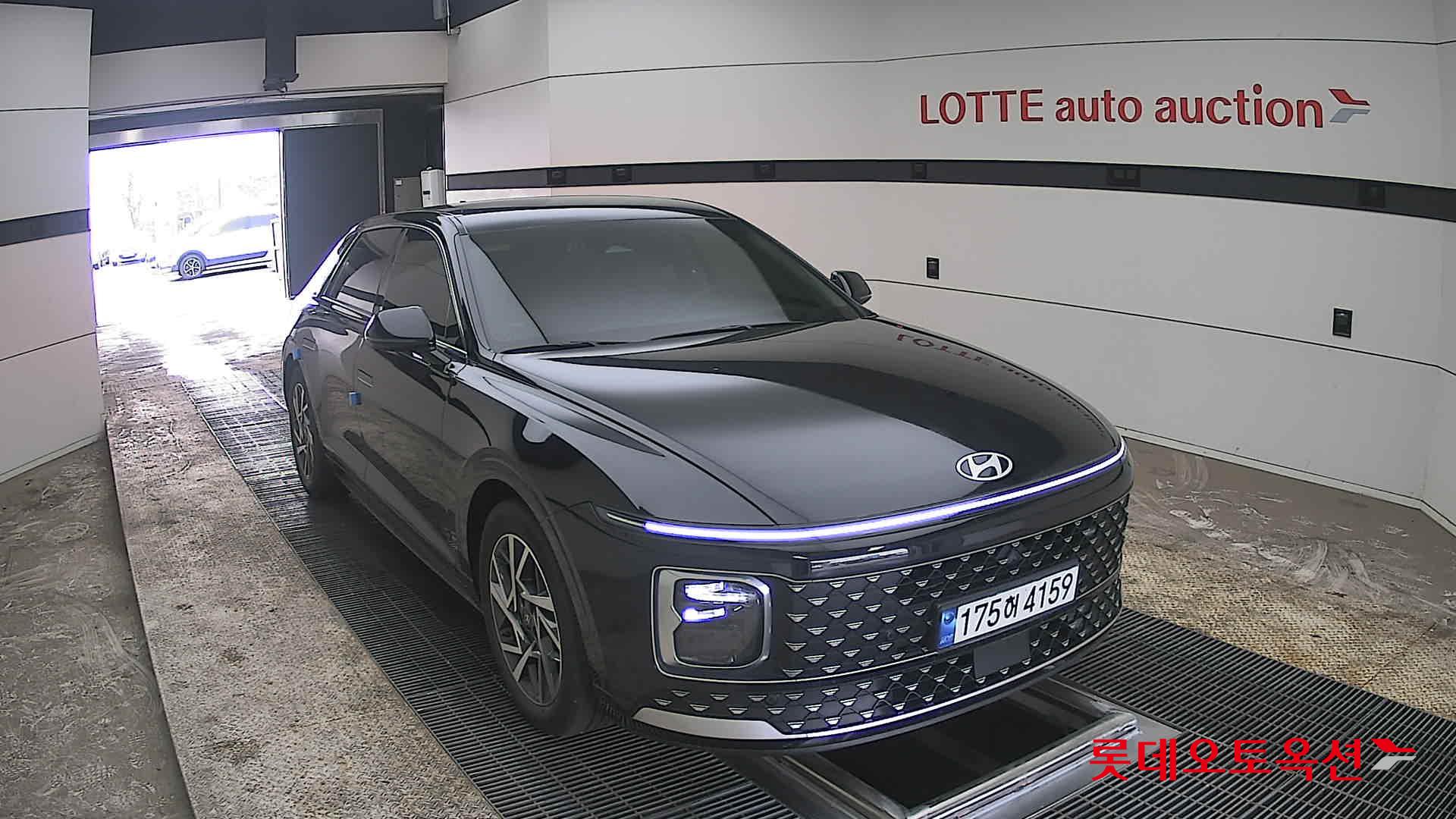 هيونداي أزيرا