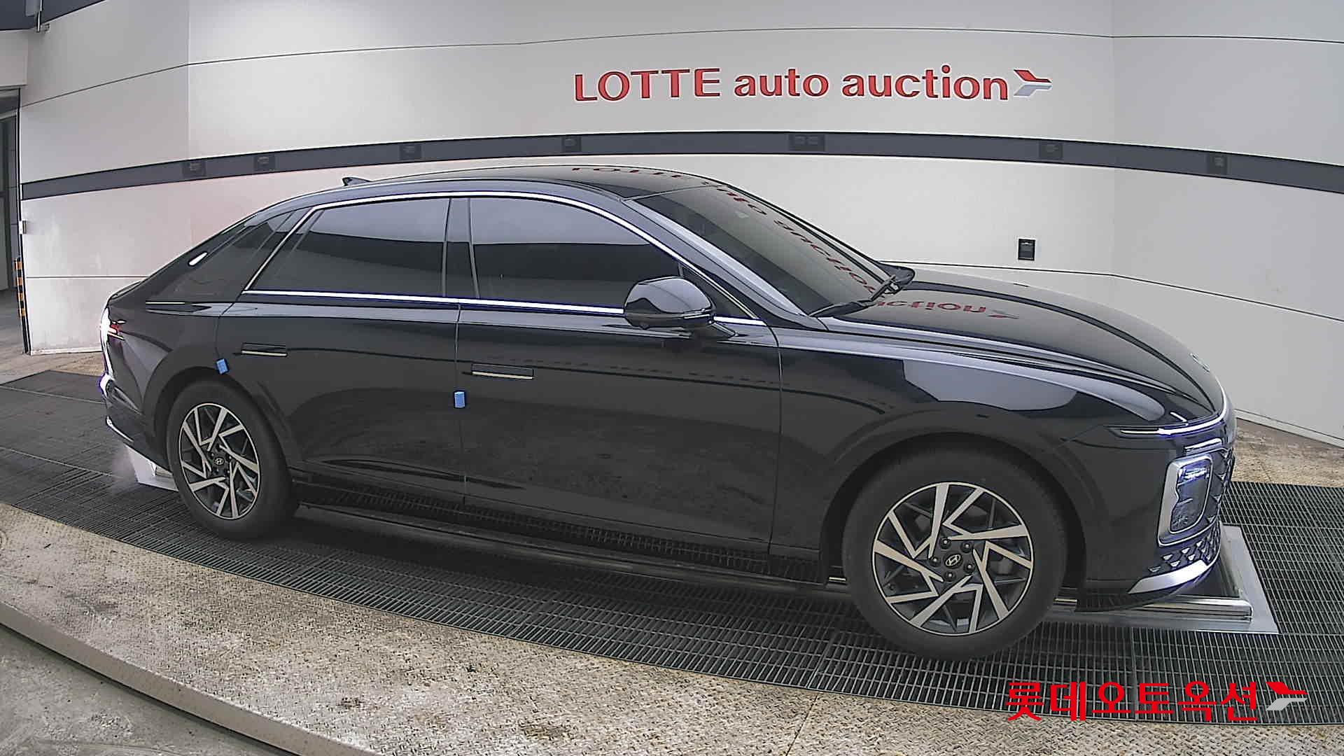 هيونداي أزيرا