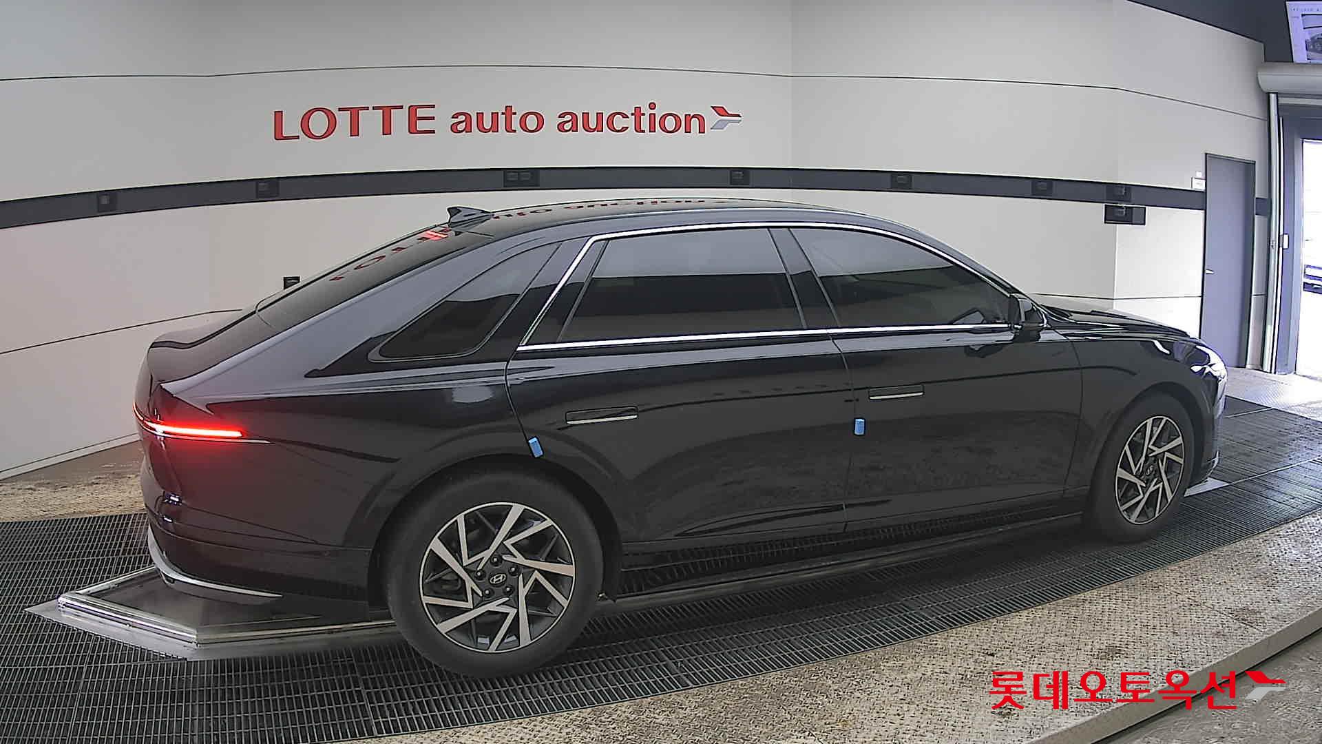 هيونداي أزيرا