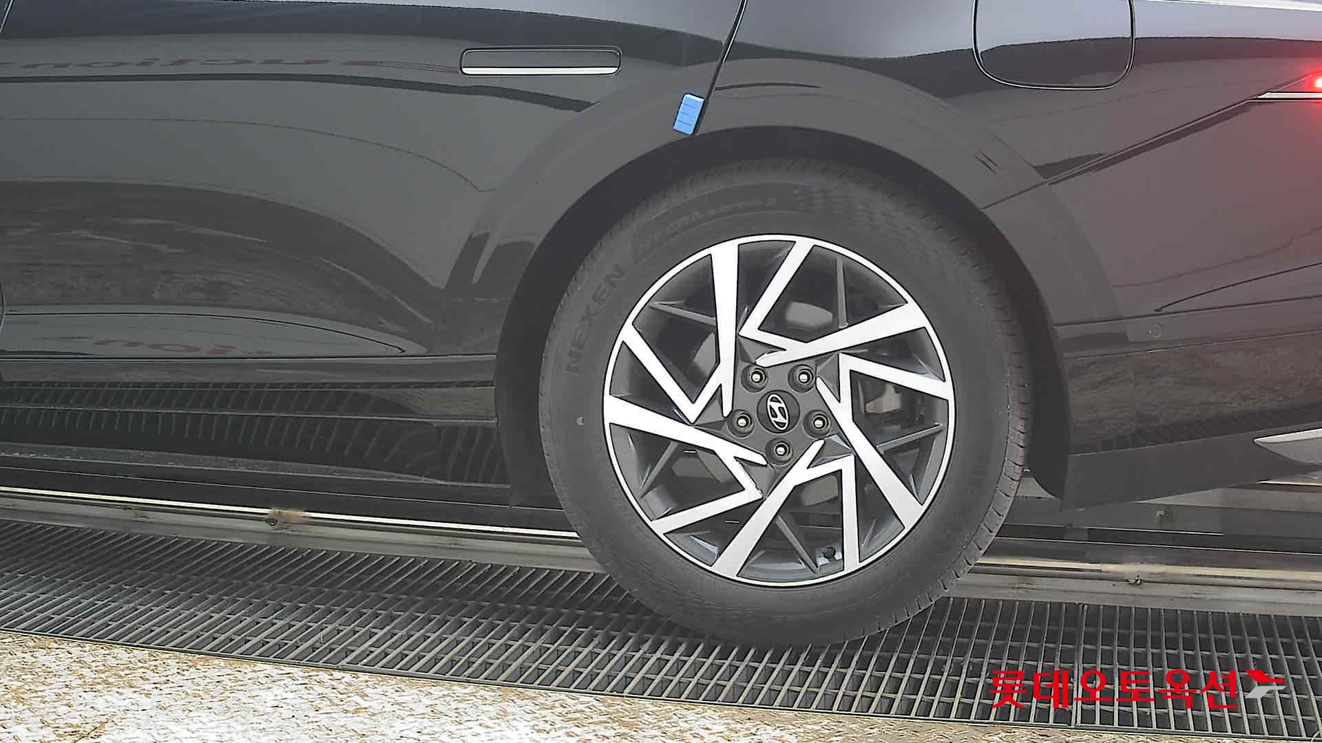 هيونداي أزيرا