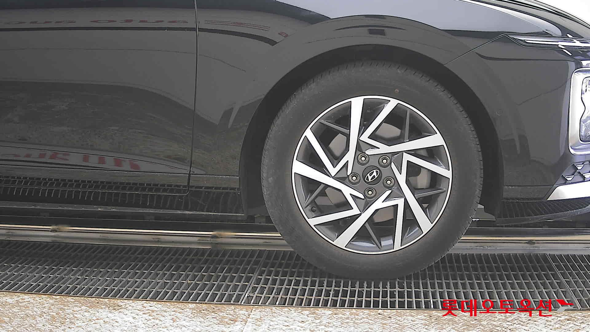 هيونداي أزيرا