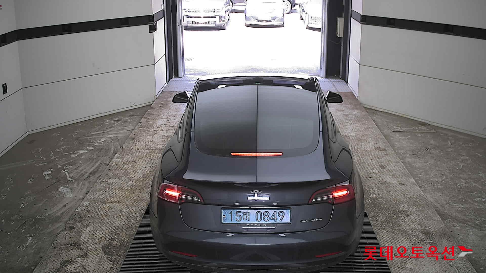 Tesla Model 3 - 17