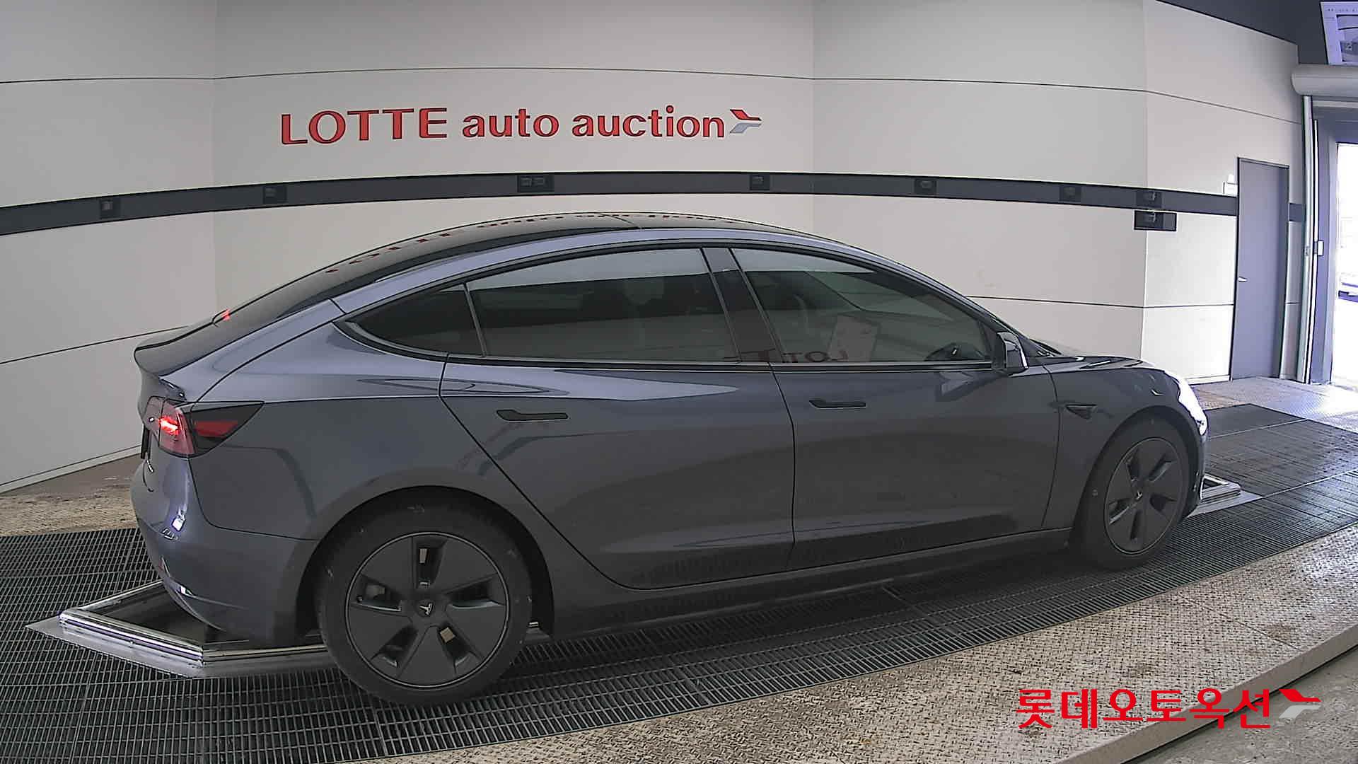 Tesla Model 3 - 20
