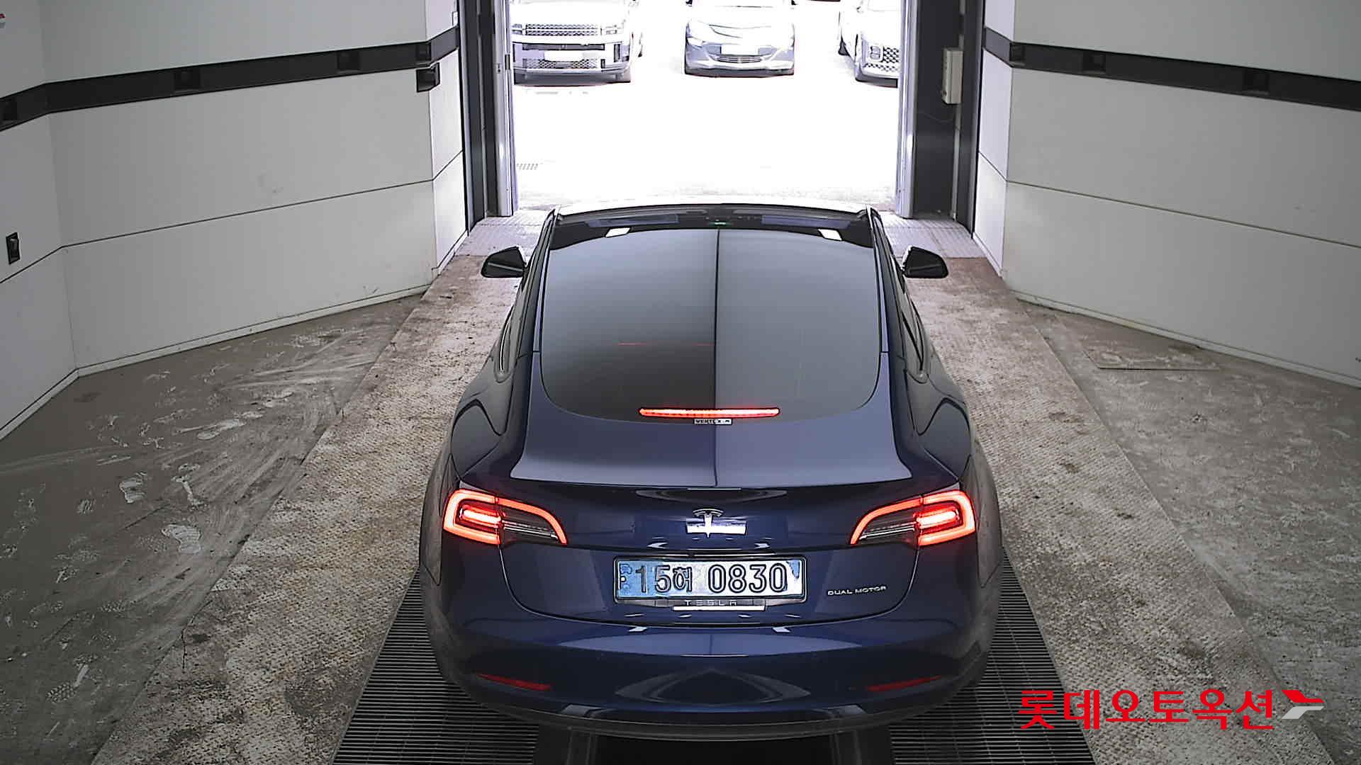 Tesla Model 3 - 17