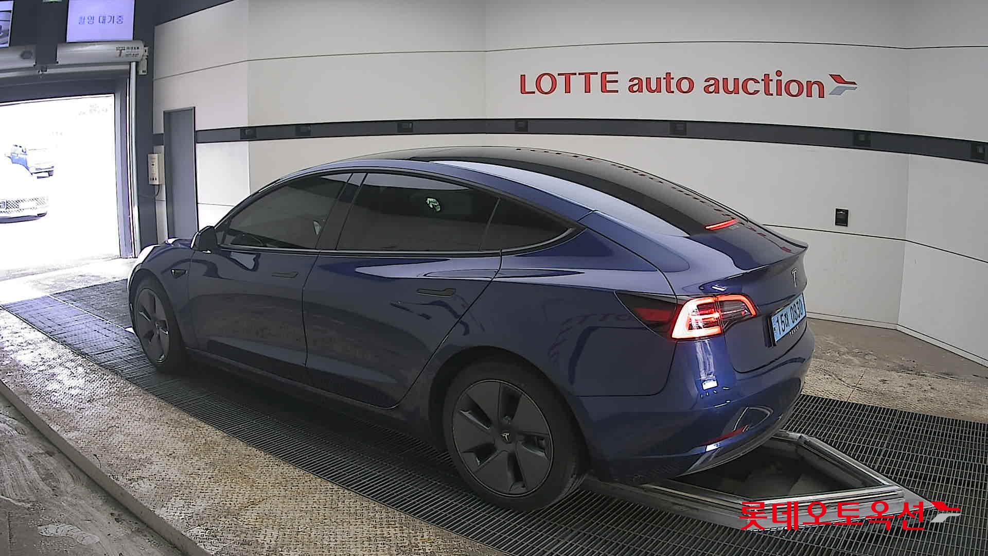 Tesla Model 3 - 15