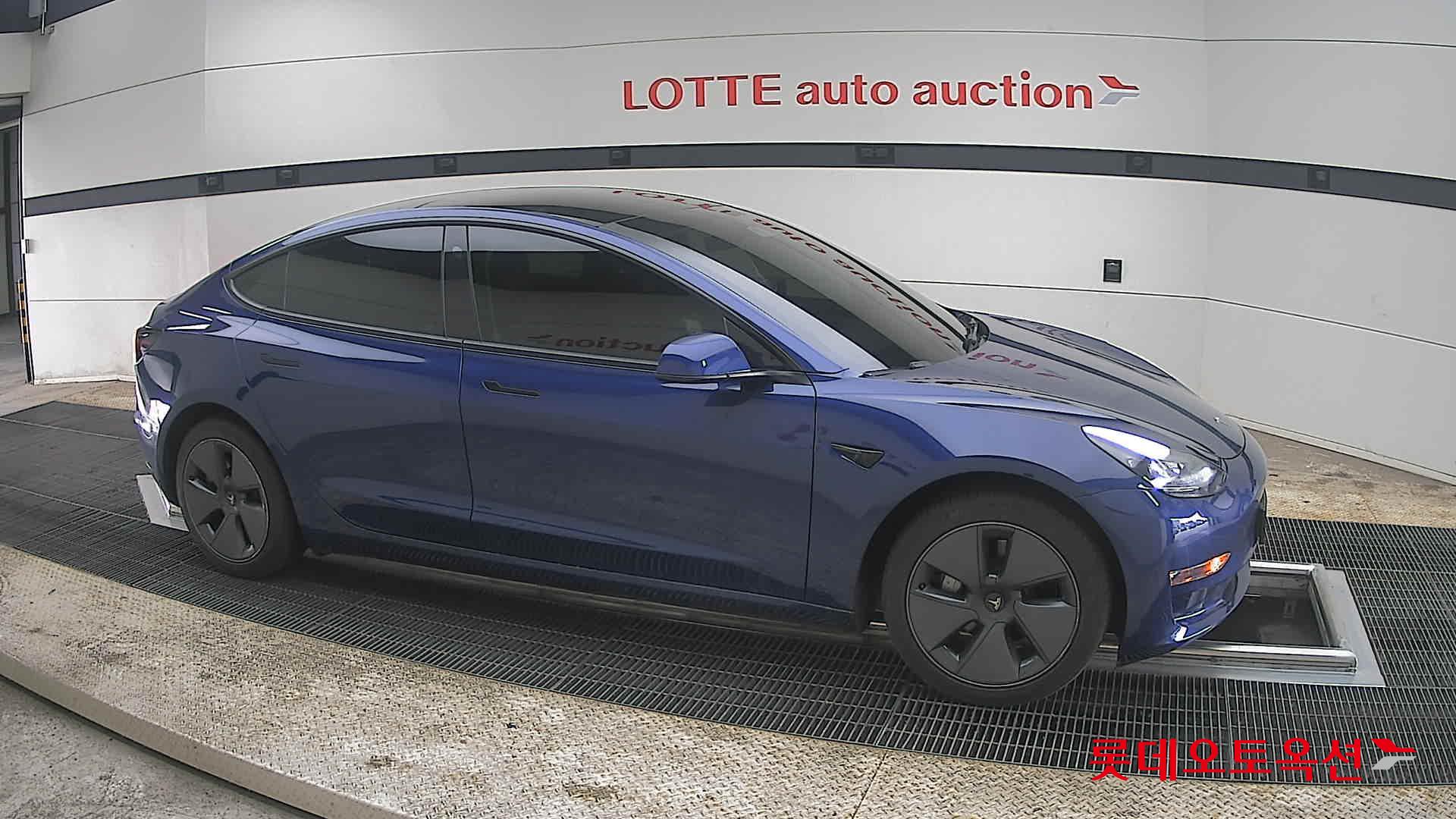 Tesla Model 3 - 22