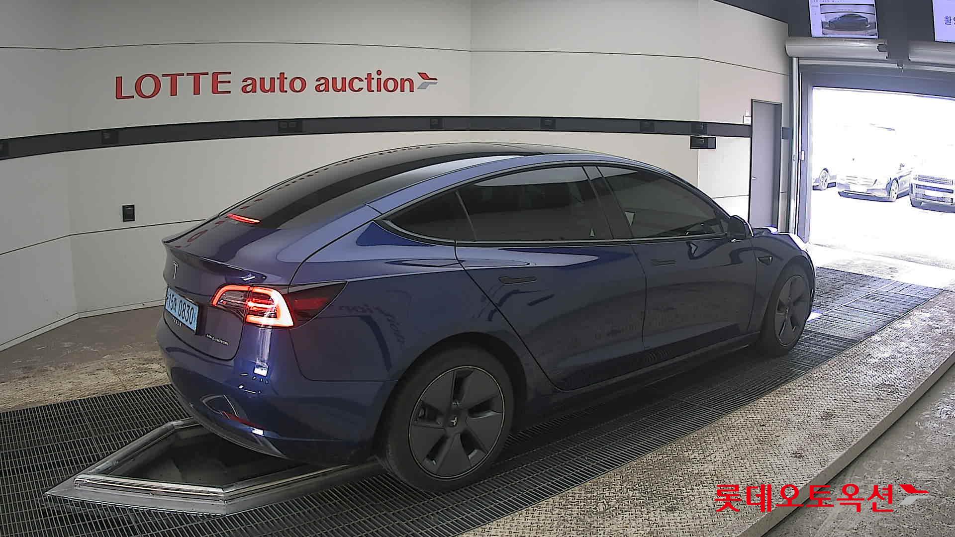 Tesla Model 3 - 19