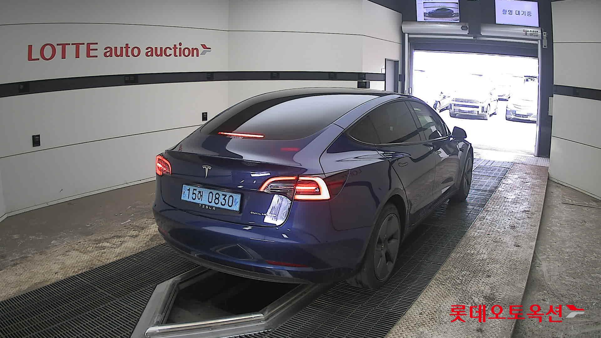 Tesla Model 3 - 18