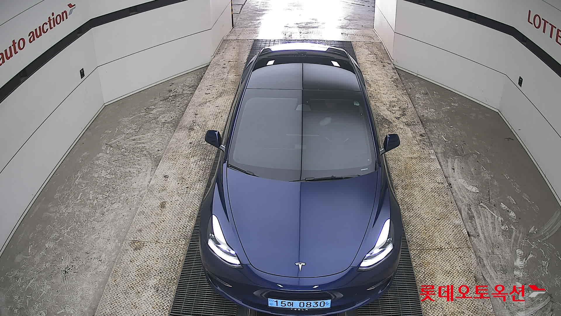 Tesla Model 3 - 7