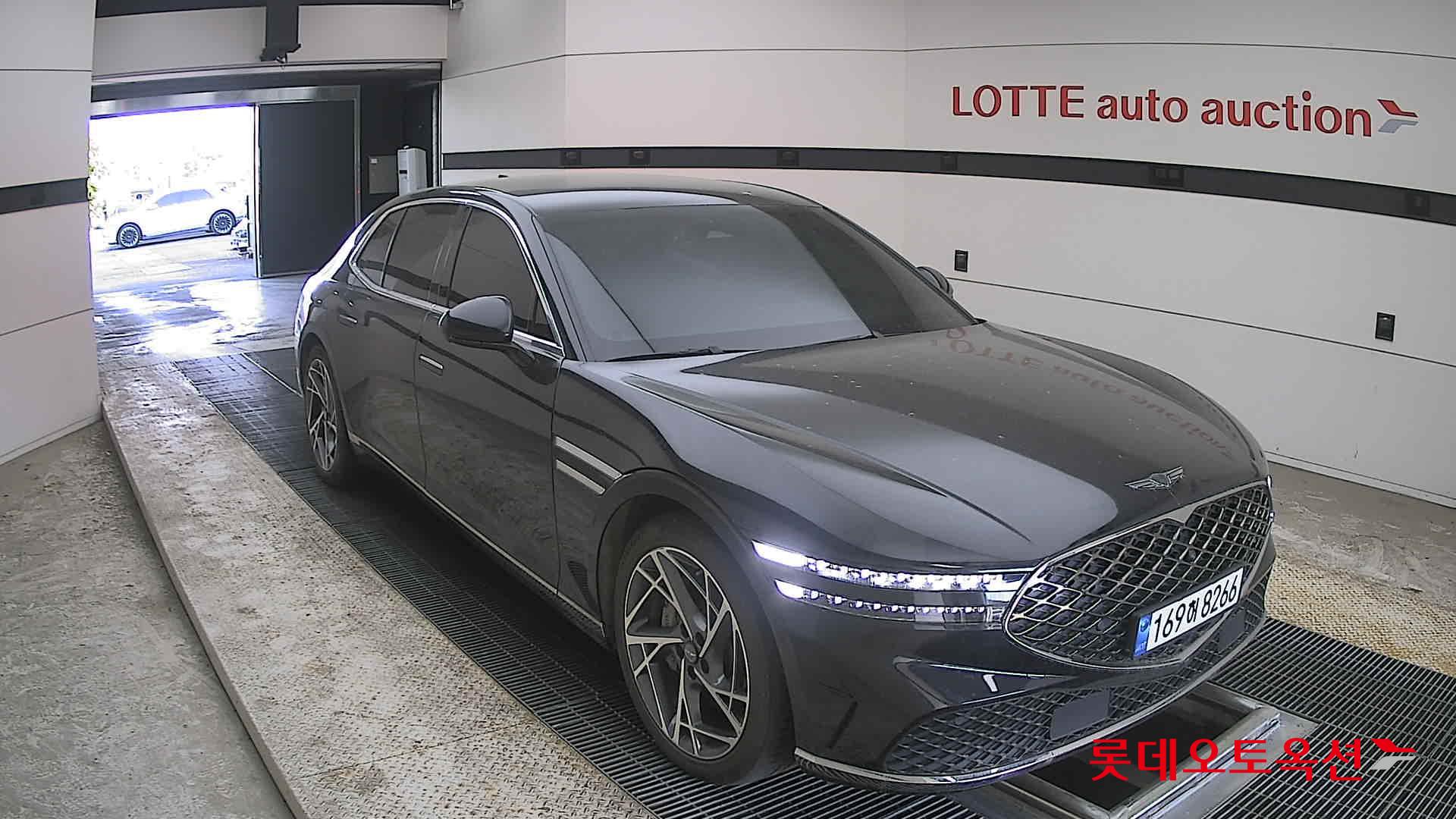 جينيسيس G90 - 6