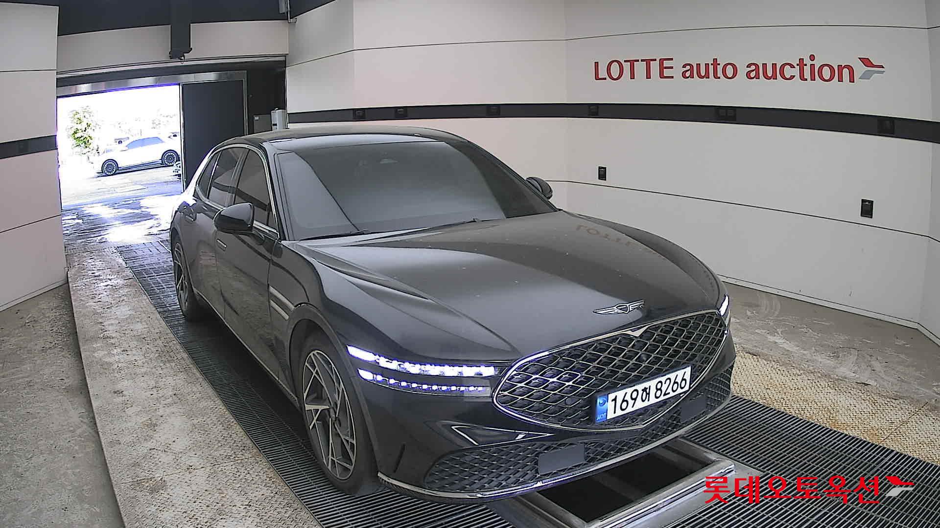 جينيسيس G90 - 24