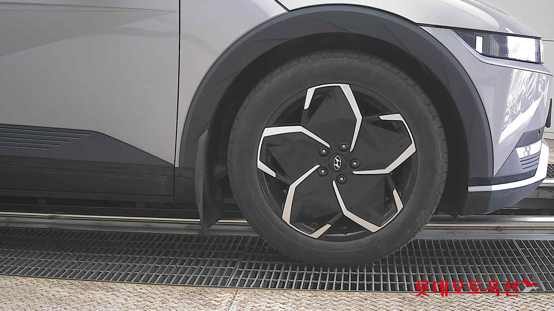 هيونداي أيونيك