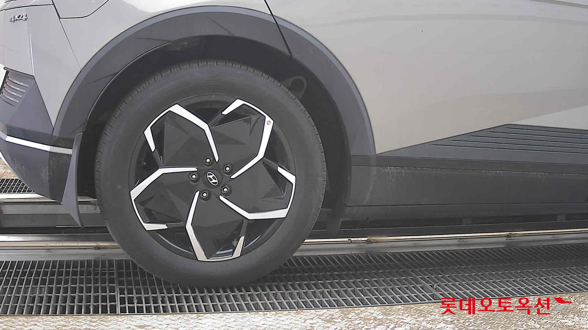 هيونداي أيونيك